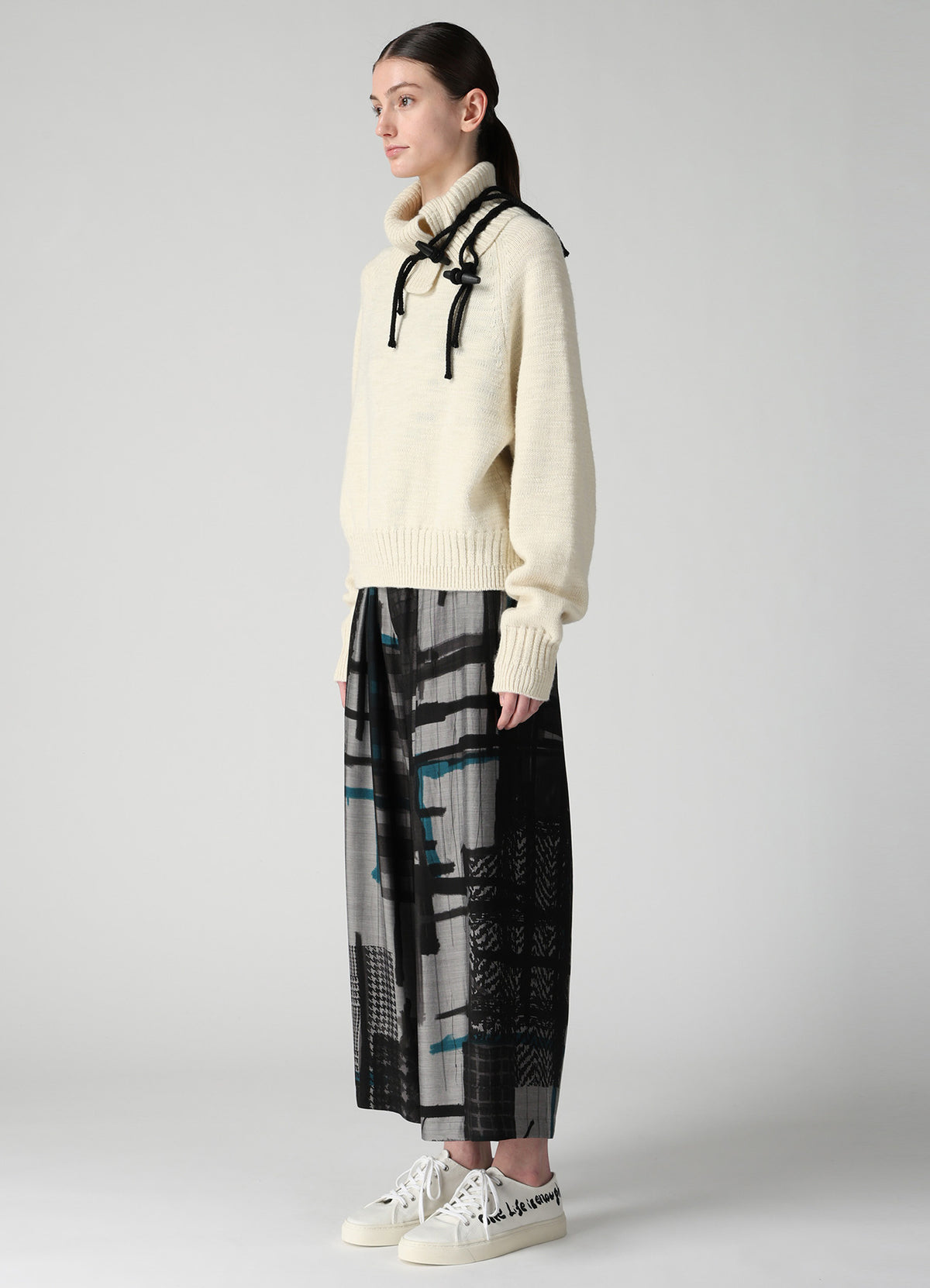JERSEY TOGGLE BUTTON PULLOVER