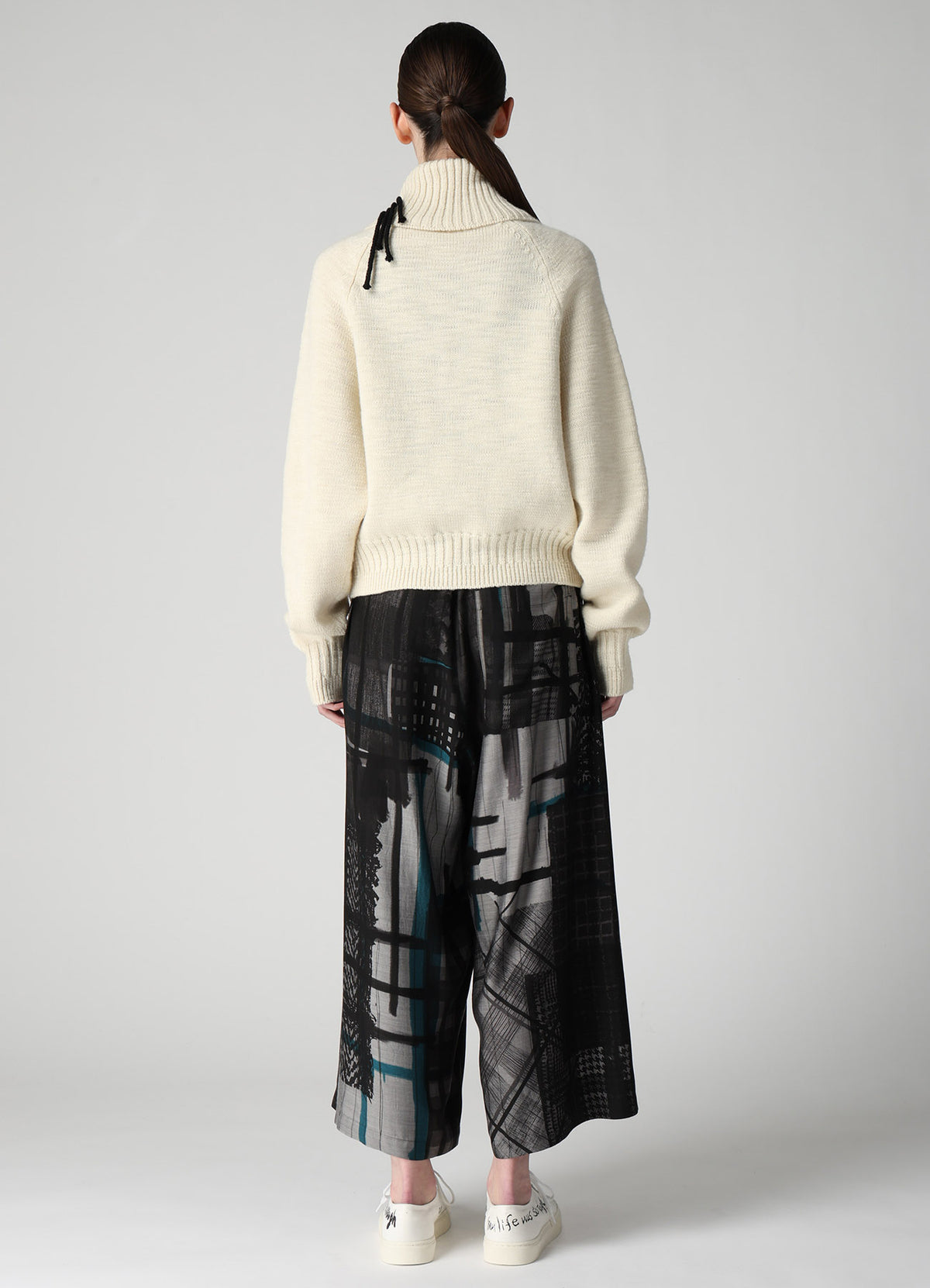 JERSEY TOGGLE BUTTON PULLOVER