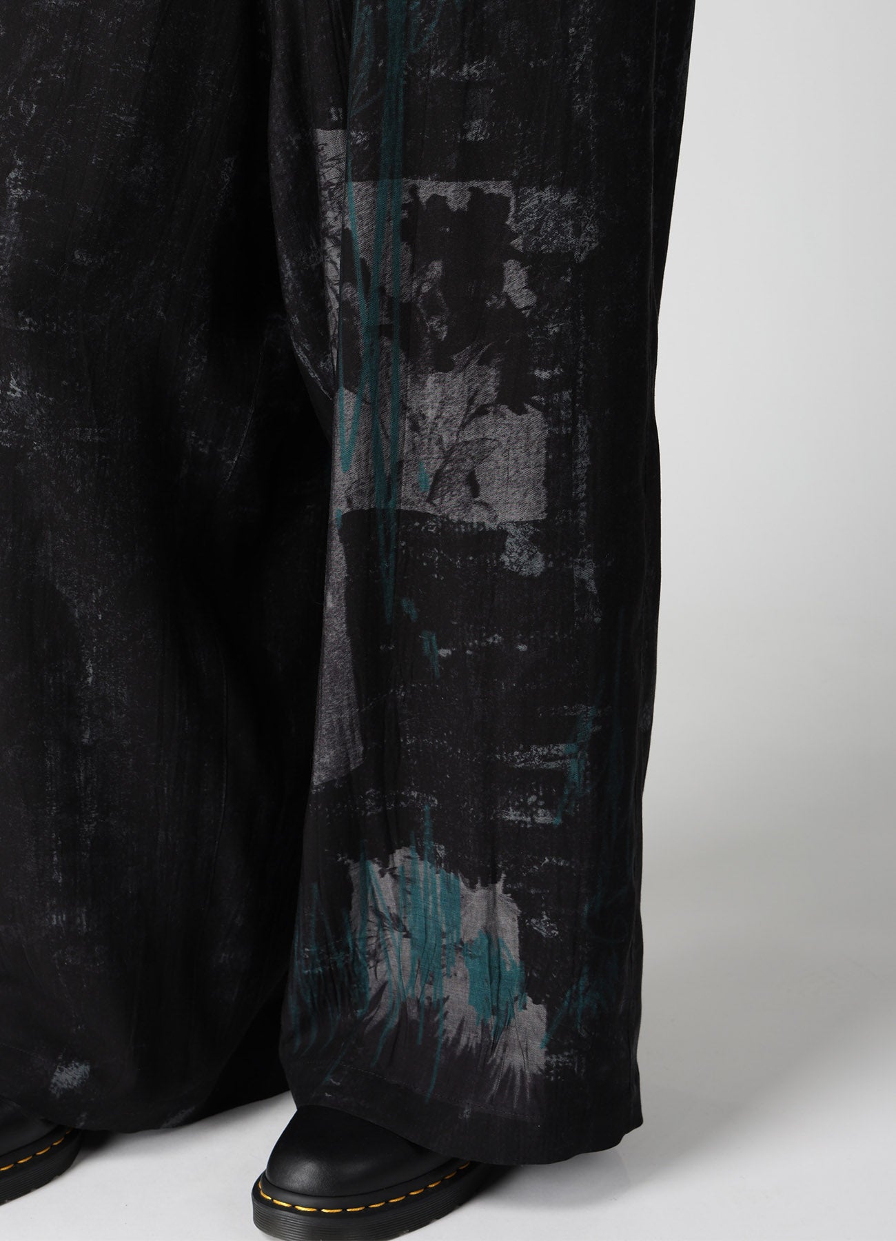 CUPRO DUNGAREE TWILL TUCK LOOSE WIDE PANTS
