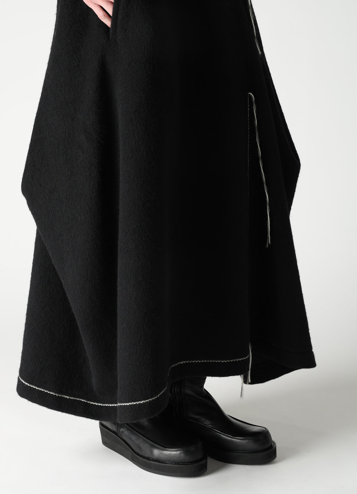 LIGHT SHAGGY BIG STITCH FLARE SKIRT