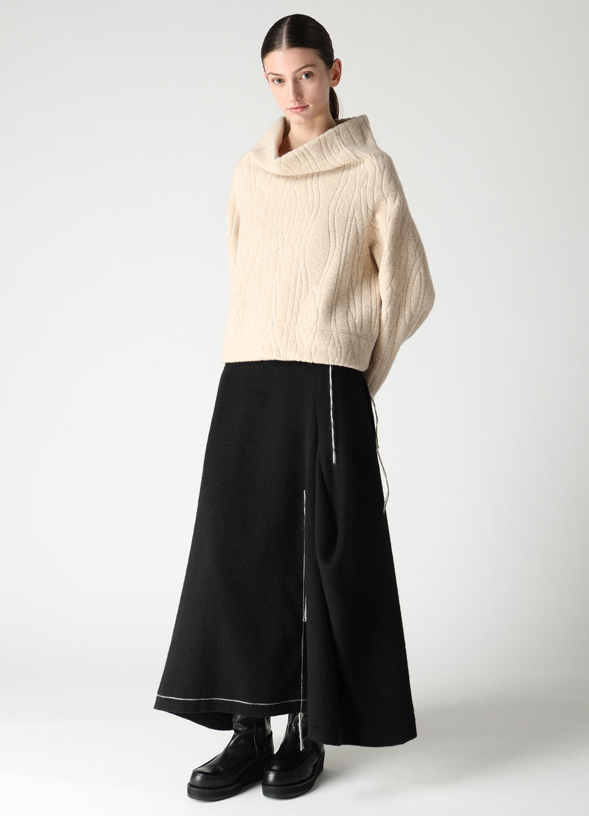 LIGHT SHAGGY BIG STITCH FLARE SKIRT