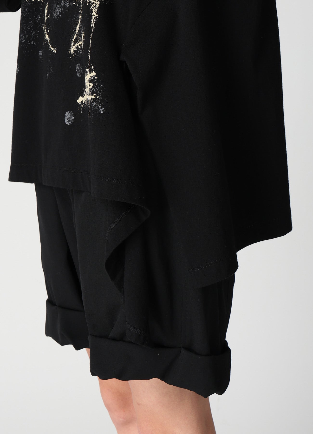 30/- JERSEY Y'S LOGO PRINT SIDE SLIT LONG SLEEVE T-SHIRTS