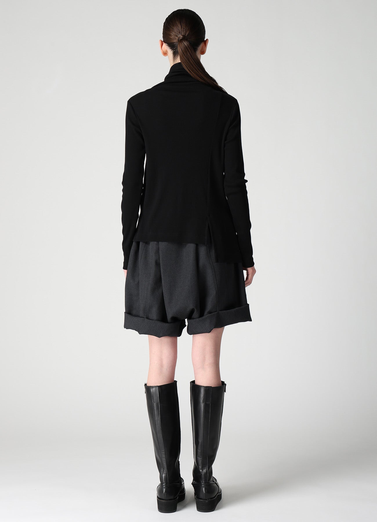 RIB PANEL SHORT HIGH NECK T-SHIRT