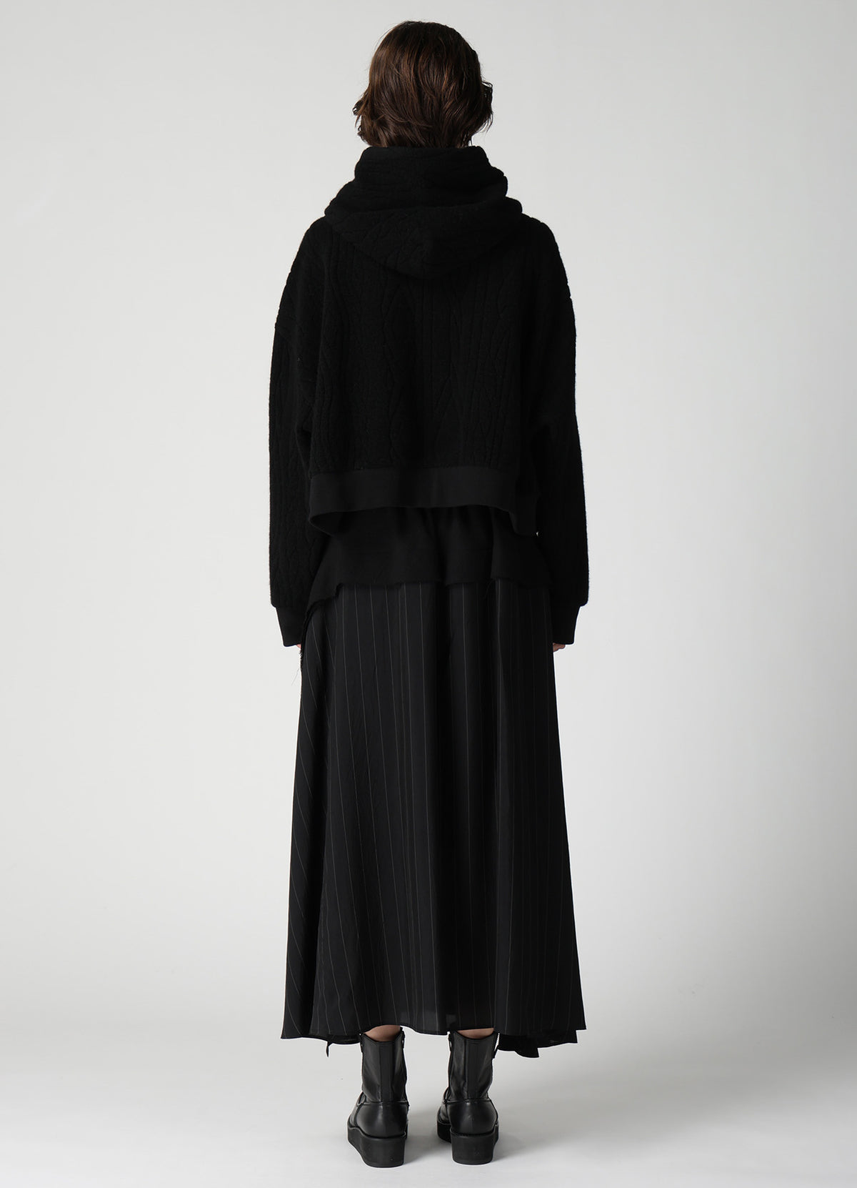 CABLE PILE JACQUARD CROPPED HOODIE