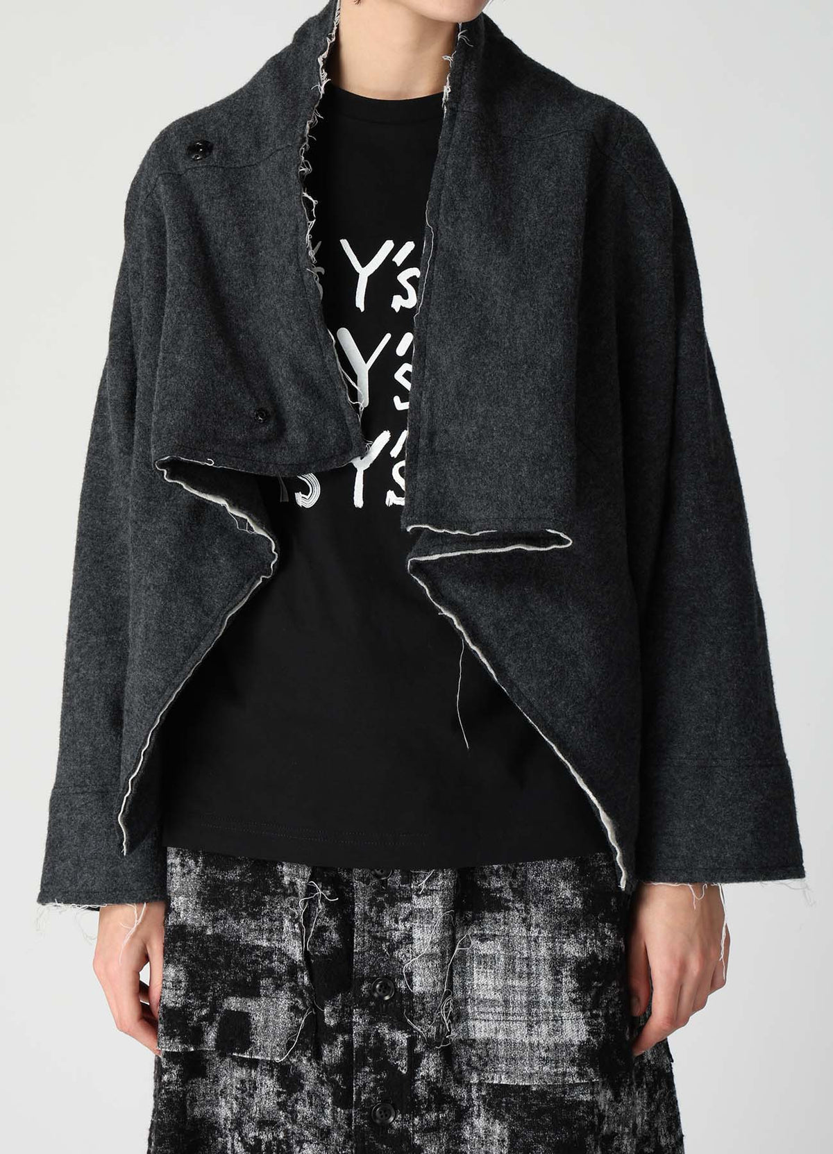 COMPRESSED PILE ASYMMETERIC RAGLAN JACKET