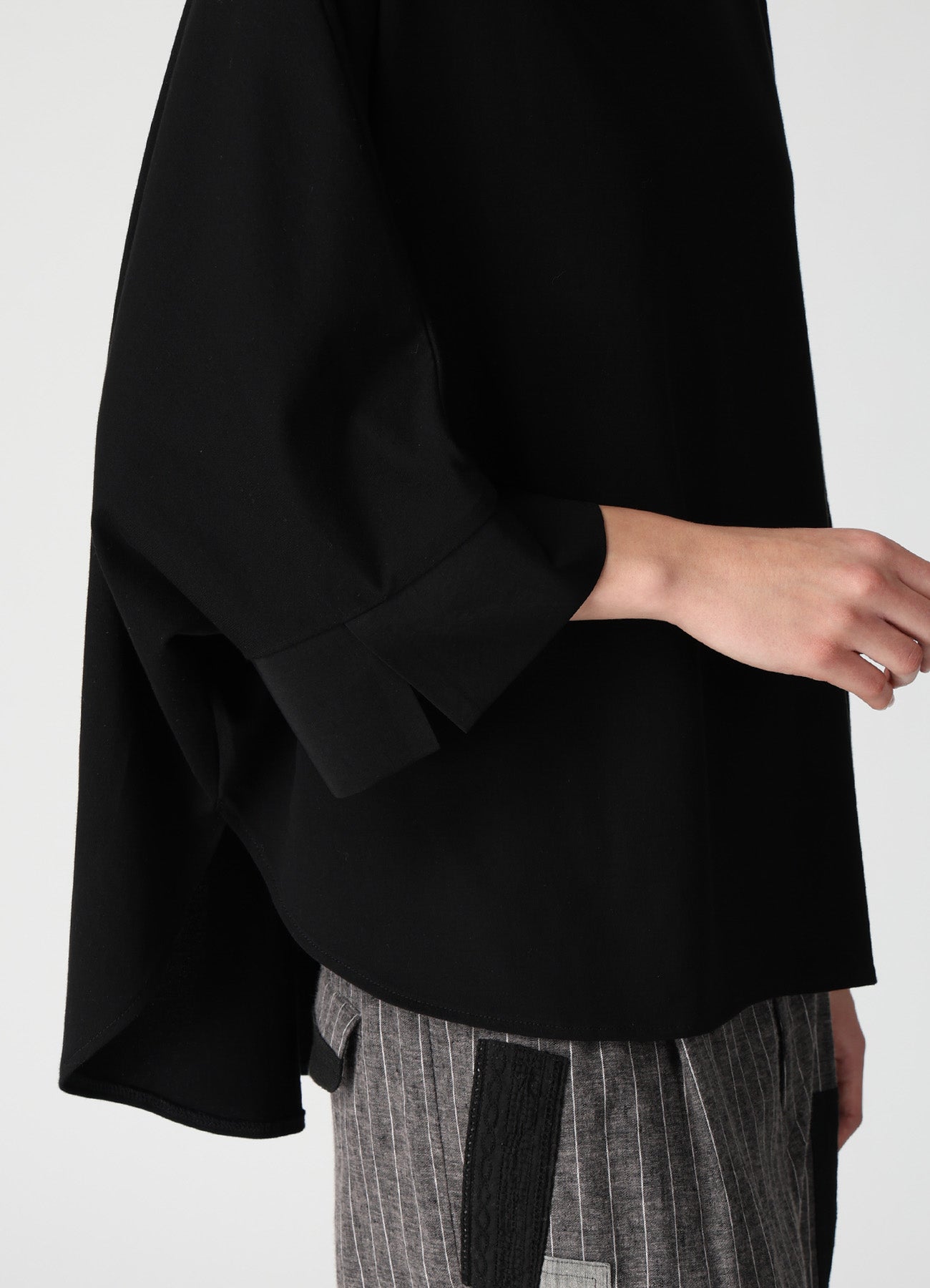 COTTON JERSEY X TA/PE DE CHINE ROUND NECK CUFFS T-SHIRTS