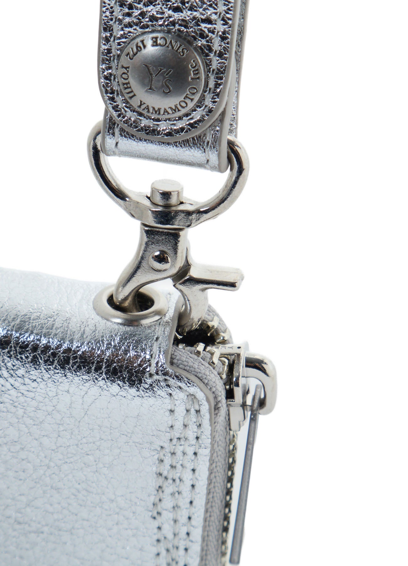 SEMI MATTE LEATHER RANDOM STITCH KEY CASE – THE SHOP YOHJI YAMAMOTO