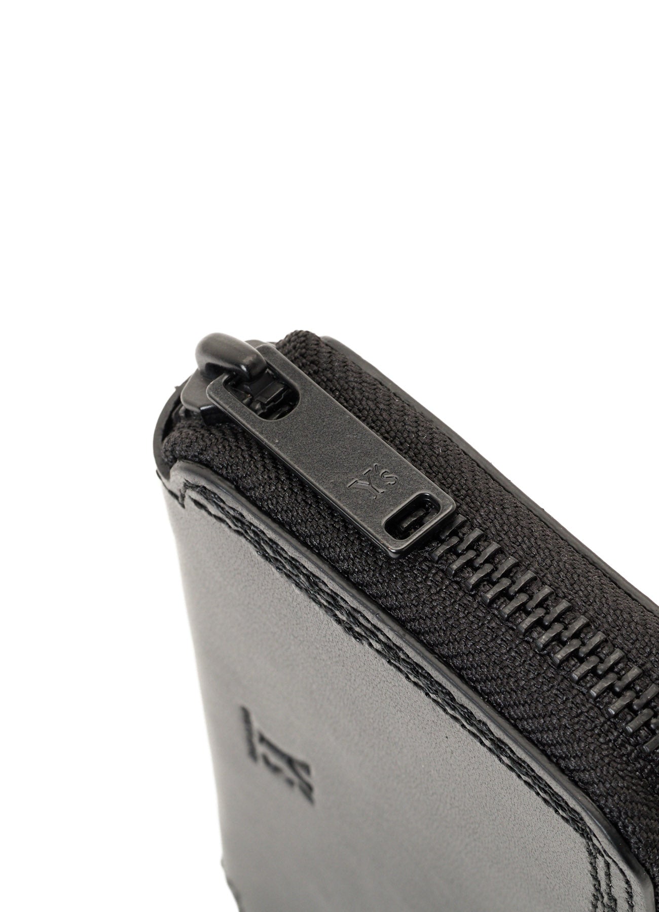 SEMI MATTE LEATHER RANDOM STITCH MINI WALLET