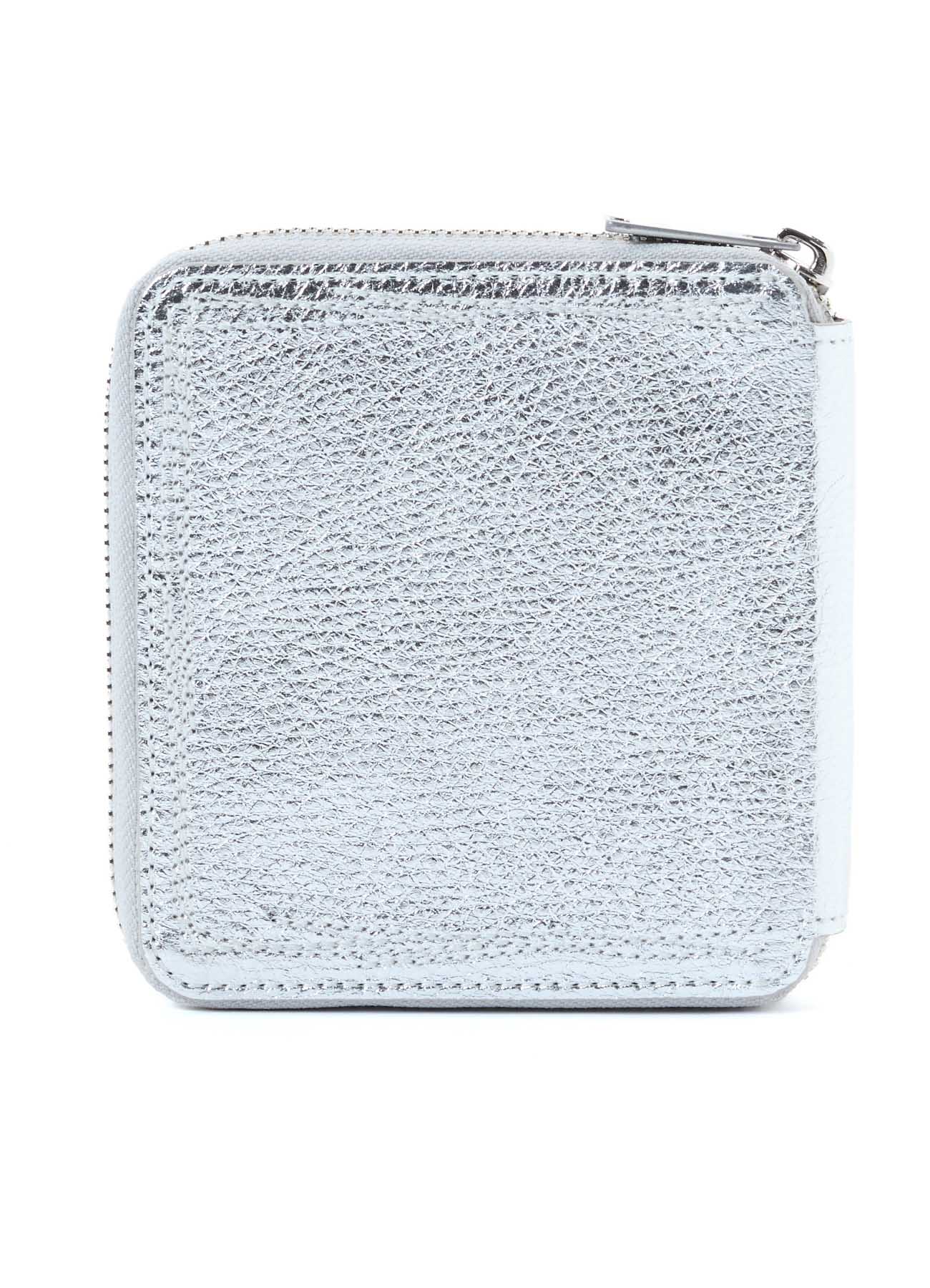 SEMI MATTE LEATHER RANDOM STITCH TRI-FOLD WALLET