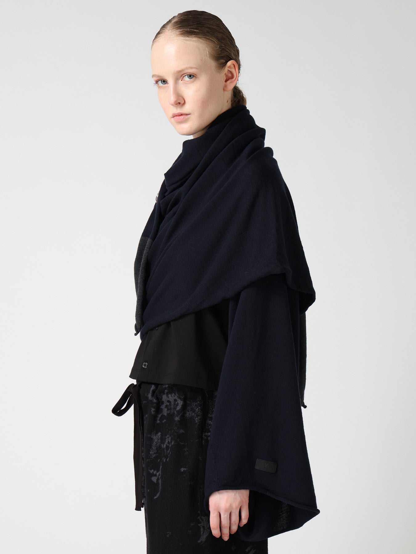 WOOL JERSEY ONE SLEEVE STOLE