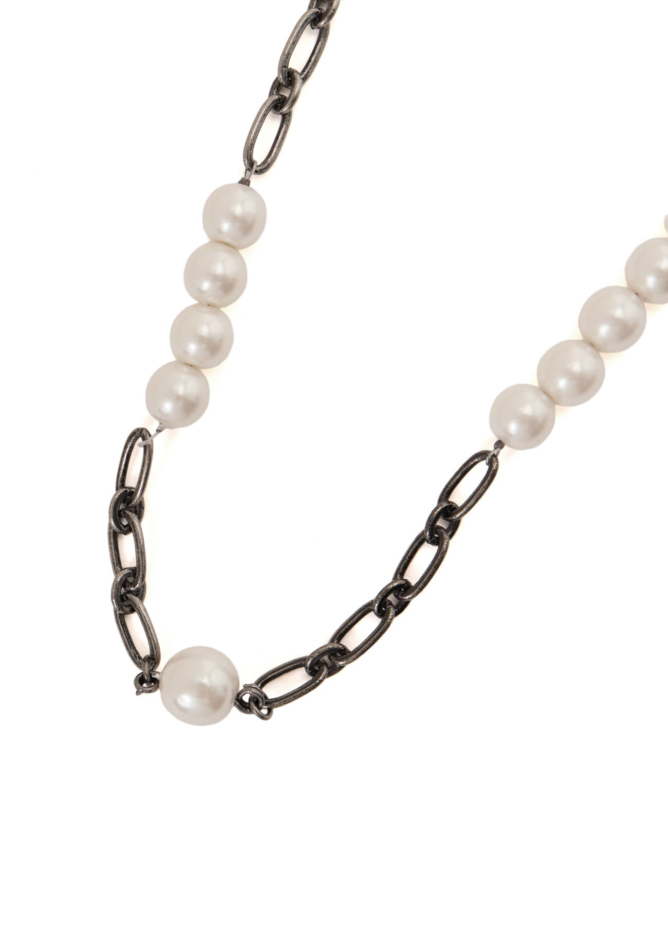 PEARL AND CHAIN CHOKER