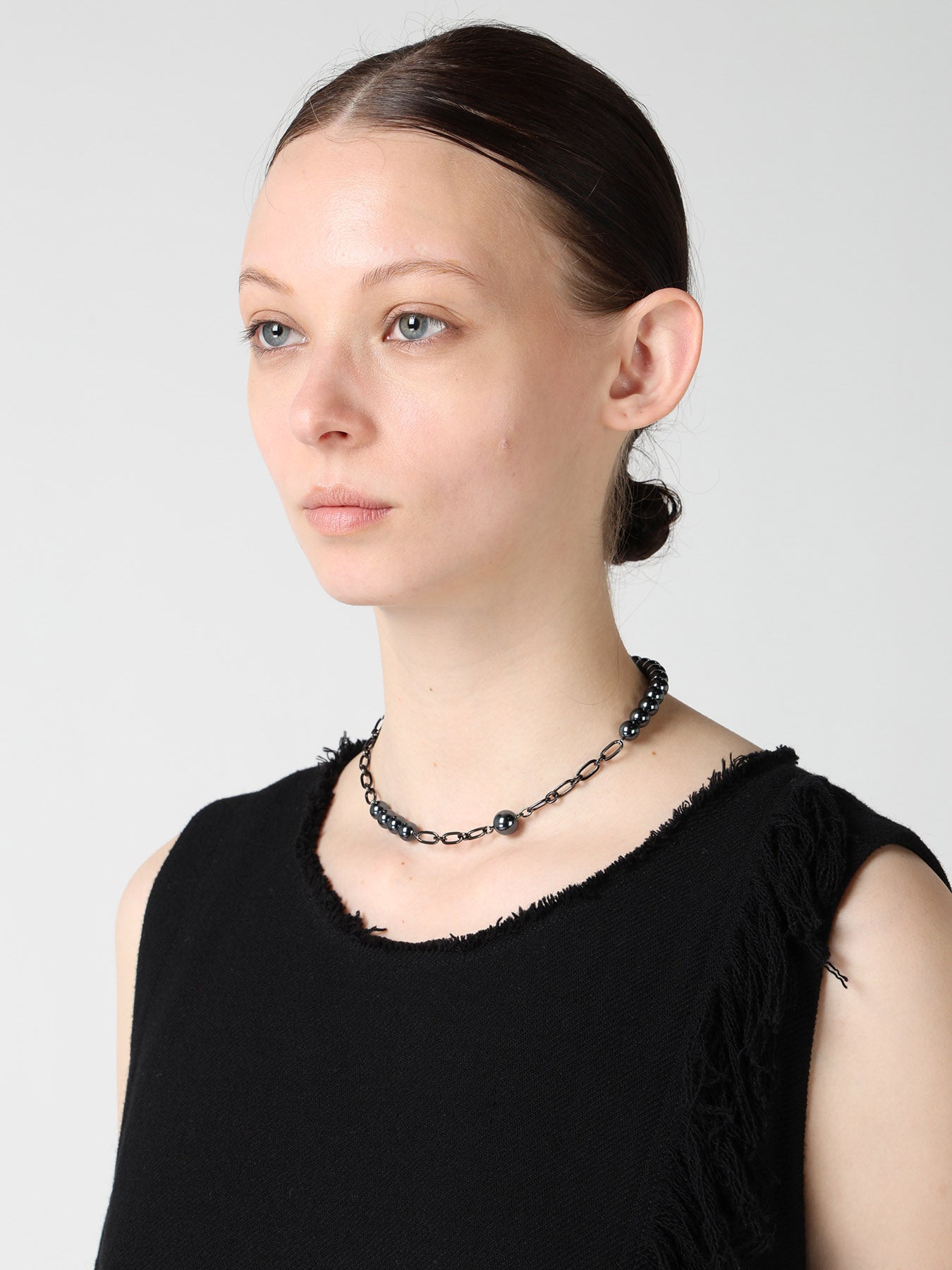 PEARL AND CHAIN CHOKER