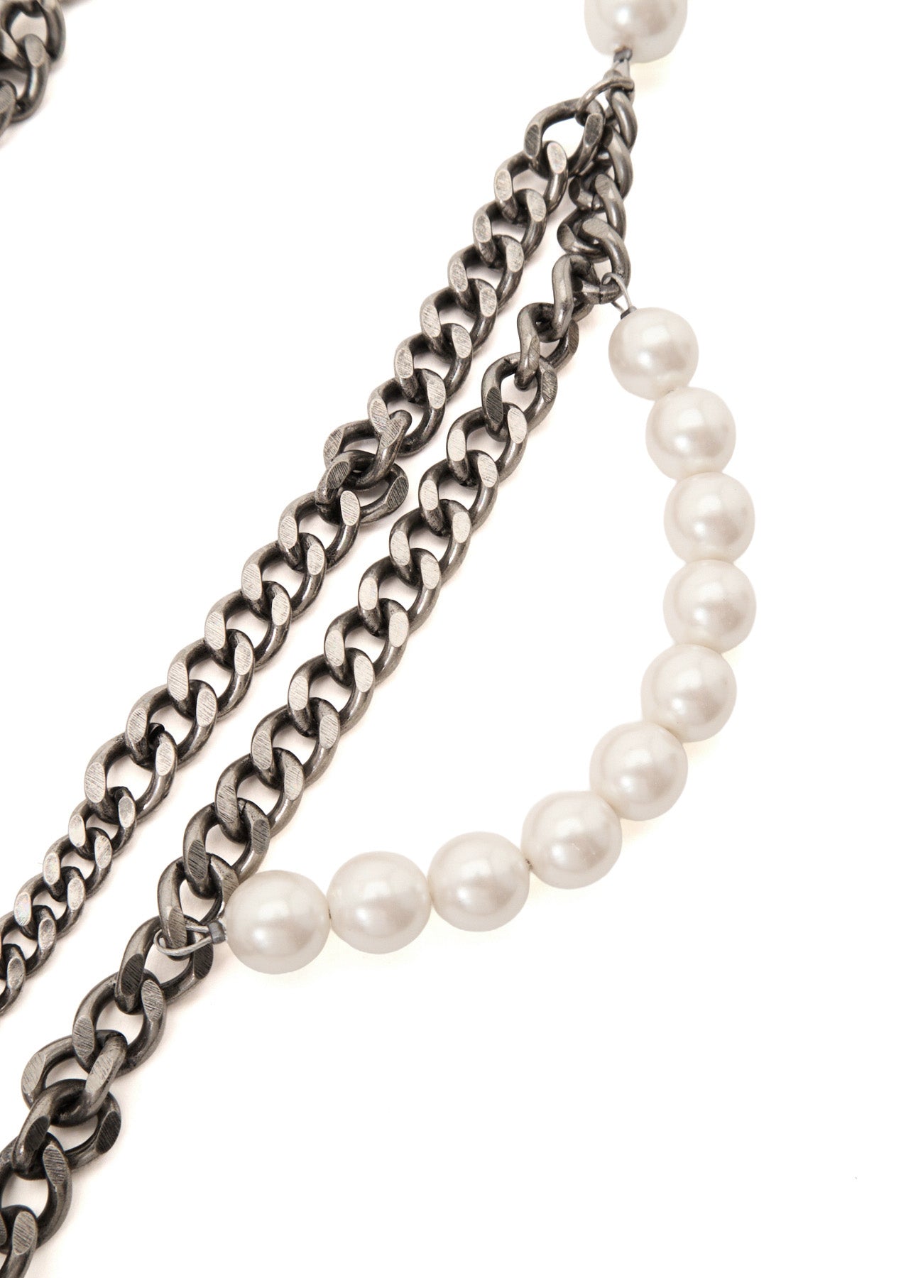PEARL AND CHAIN NECKLACE