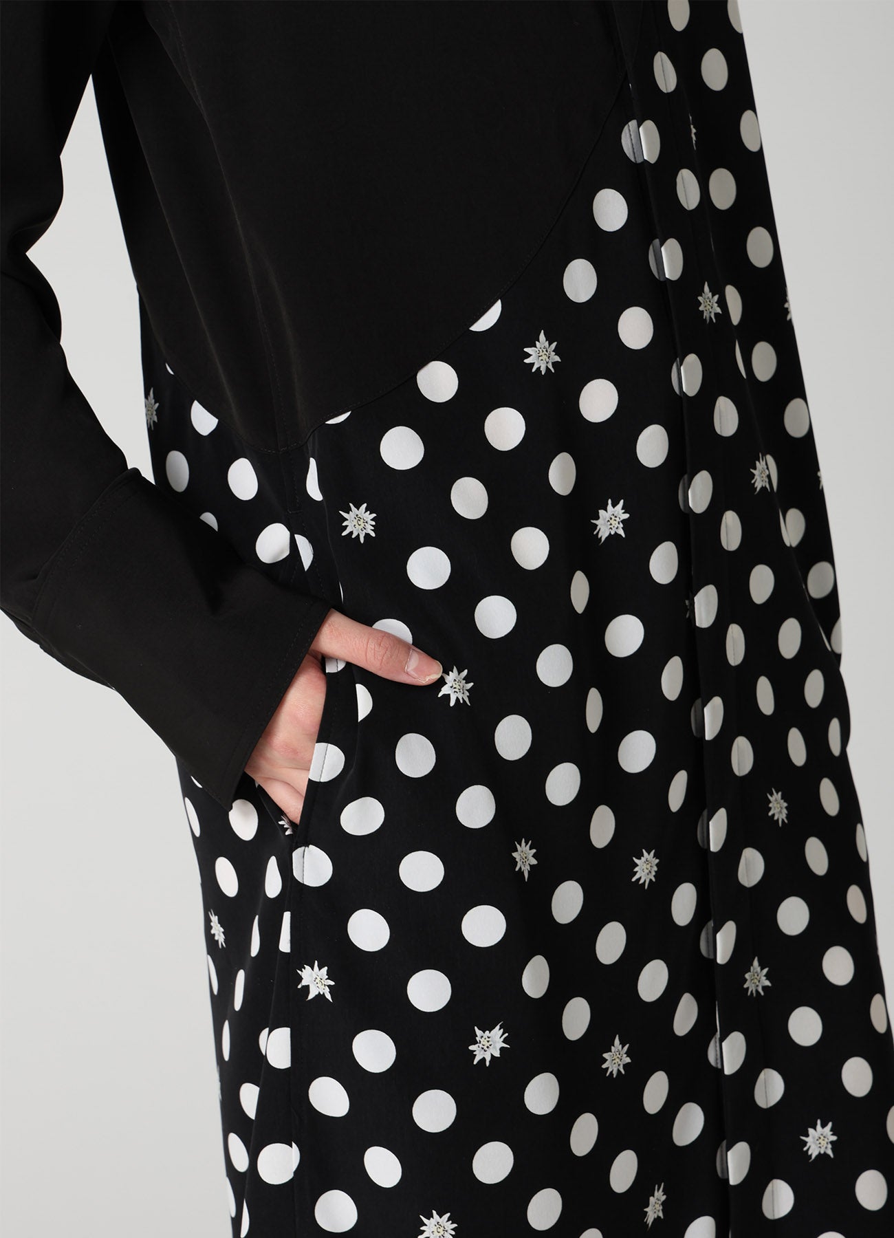 DOT FLOWER PRINT PANEL BLOUSE