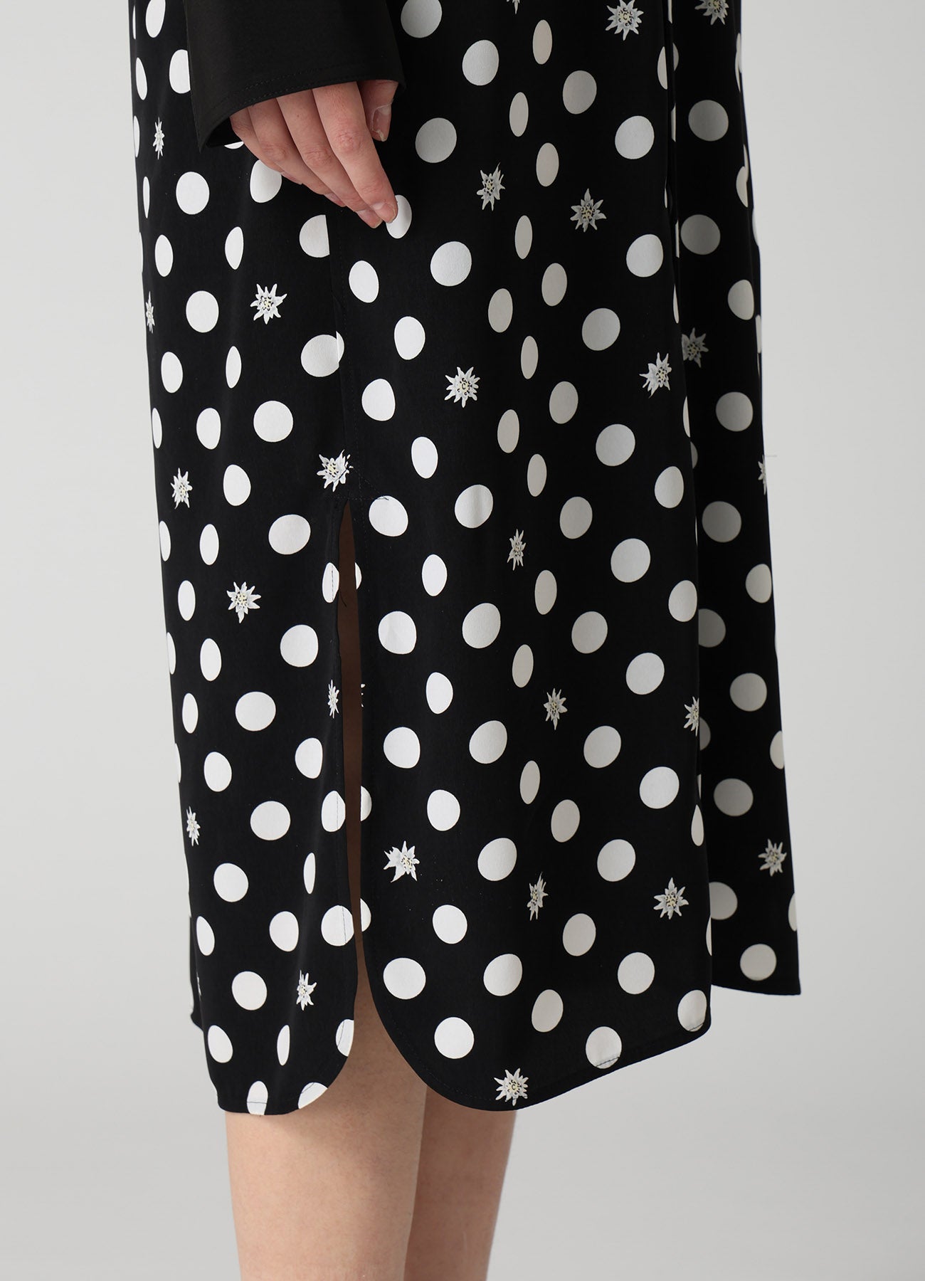 DOT FLOWER PRINT PANEL BLOUSE