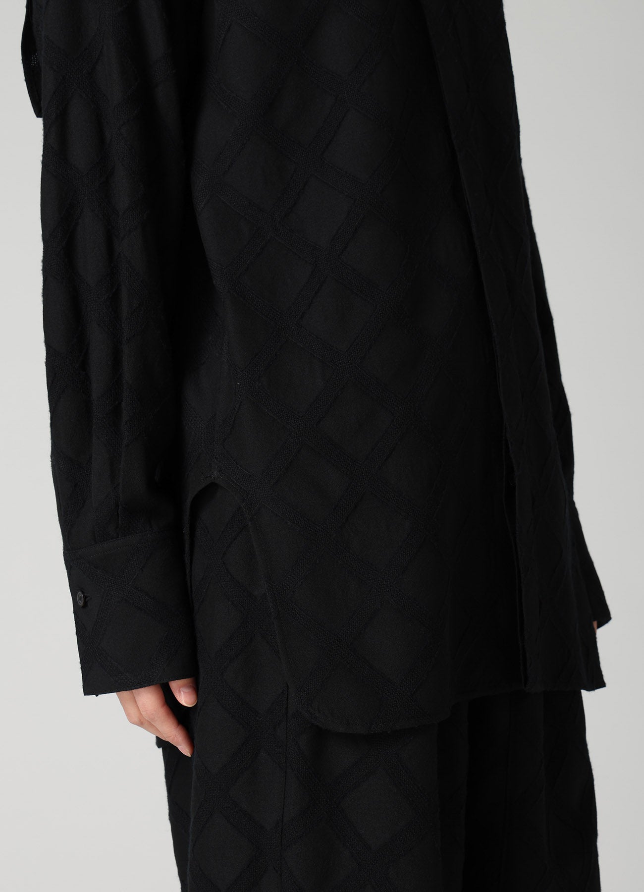 PLAID JACQUARD LARGE COLLAR BLOUSE