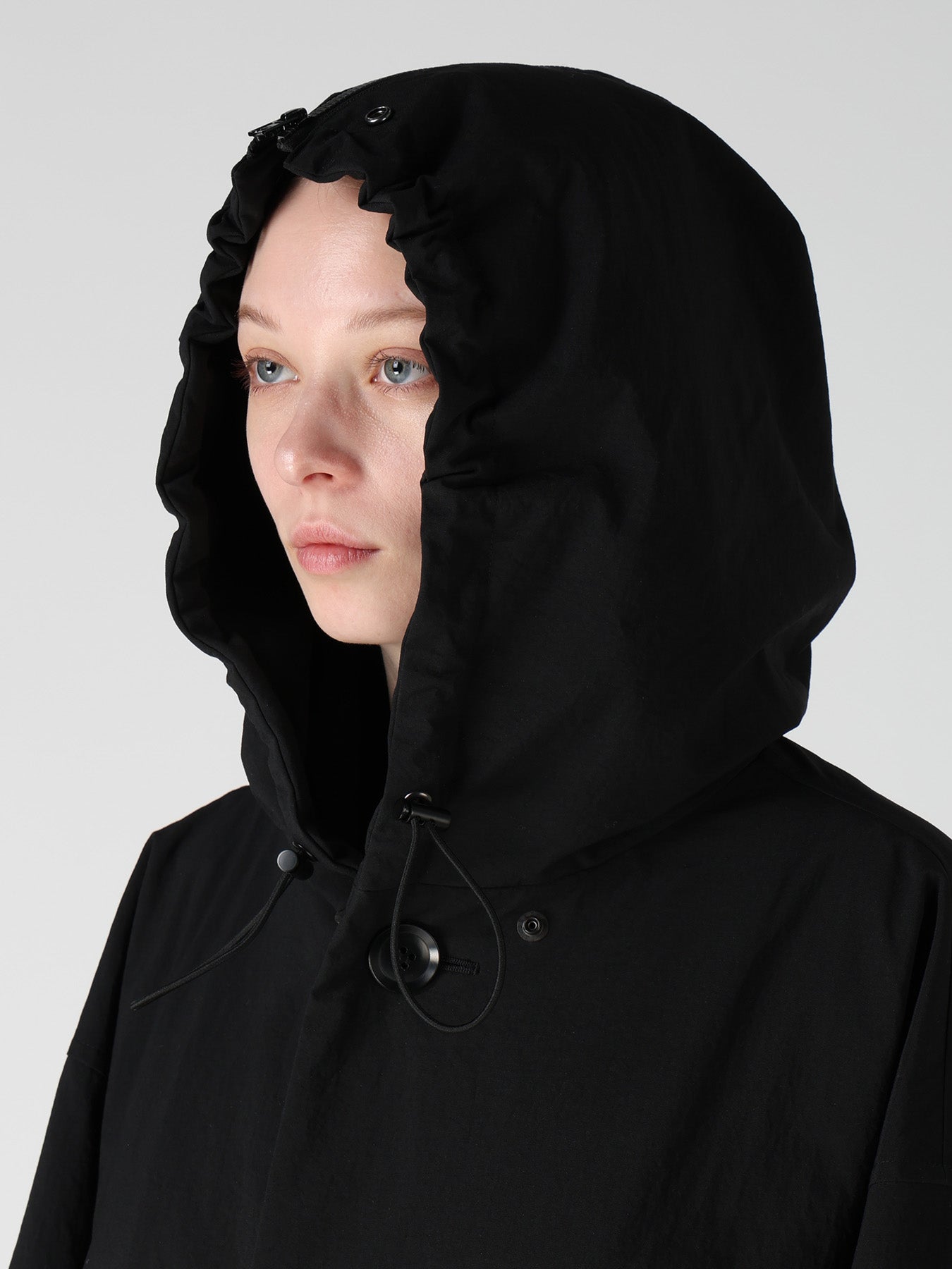 NYLON PADDED TASLAN OXFORD STAND HOODIE COAT