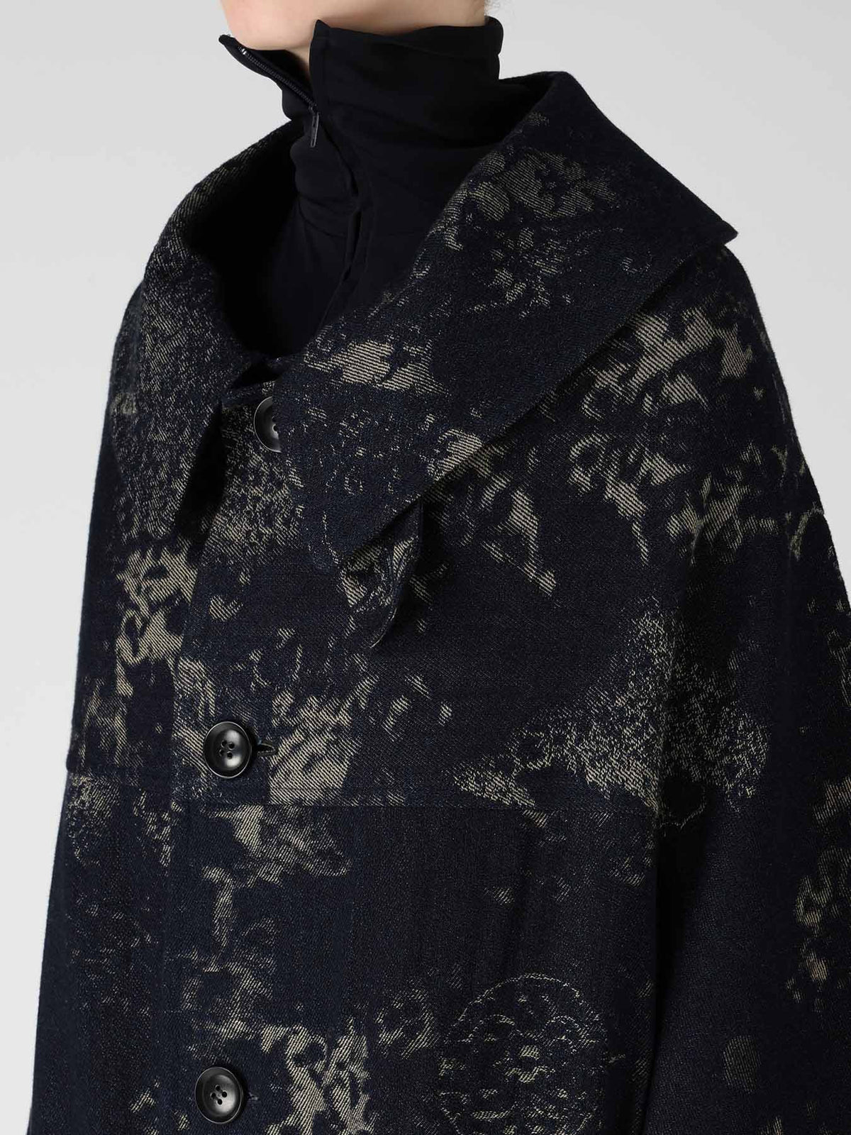 DENIM JACQUARD ARRANGED SLEEVE COAT