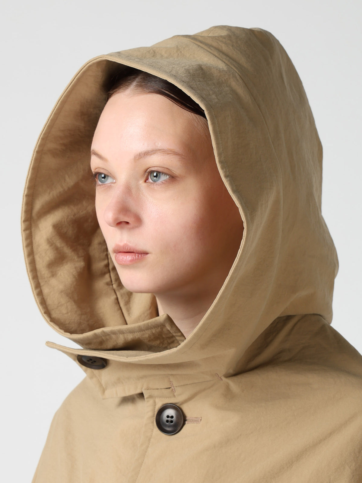 NYLON PADDED TASLAN OXFORD HOODED SHORT COAT