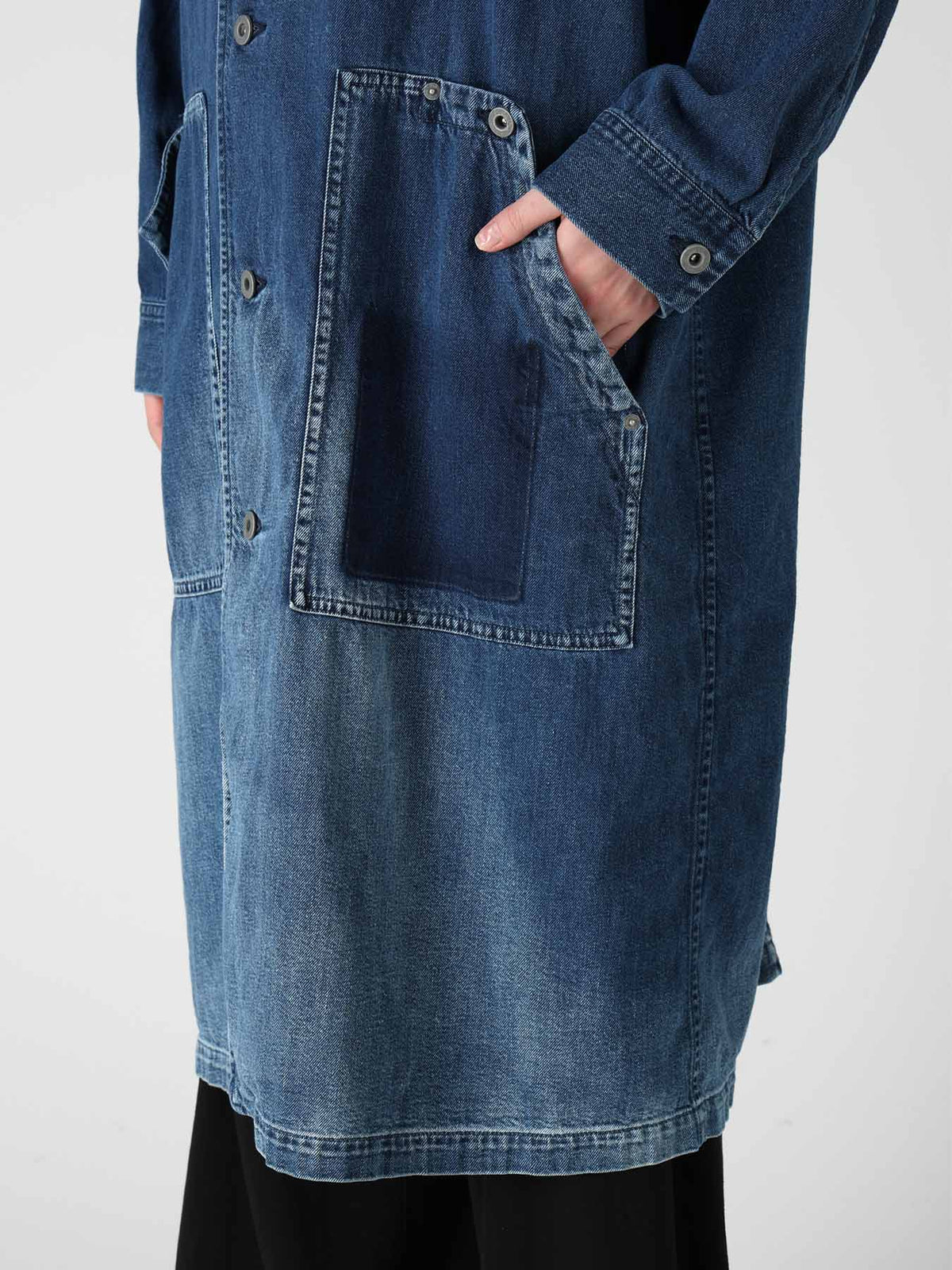 SPOTTED DENIM 5-POCKET DRESS