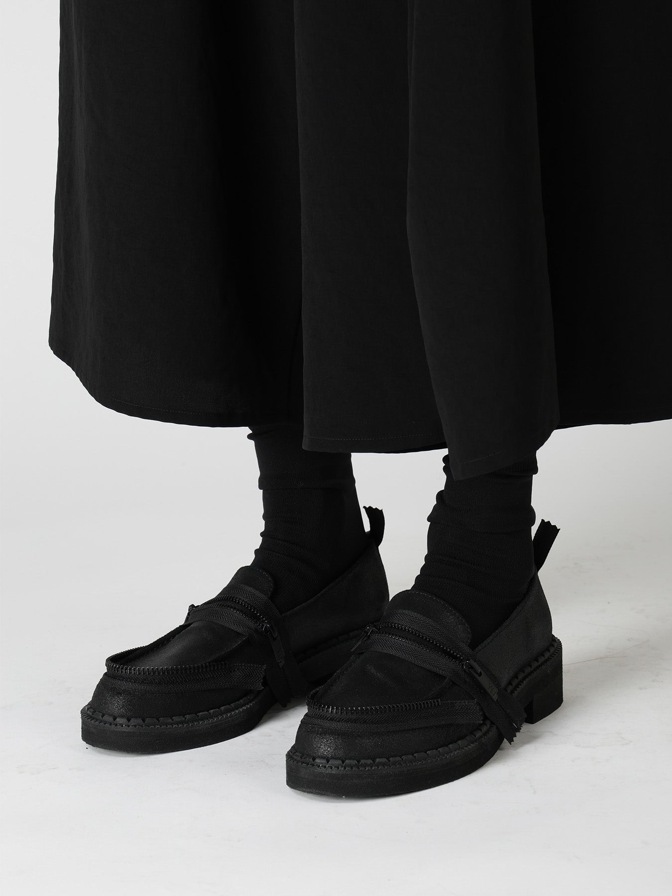VINTAGE LEATHER ZIP LOAFERS