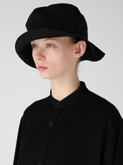 HARD TWISTED WOOL GABARDINE HAT WITH ZIP