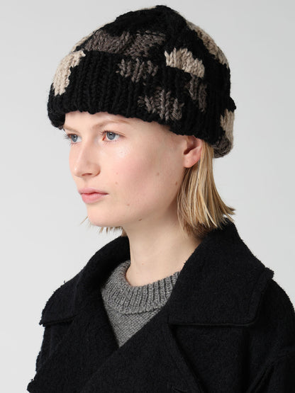 ANIMAL PATTERN HAND-KNIT CAP