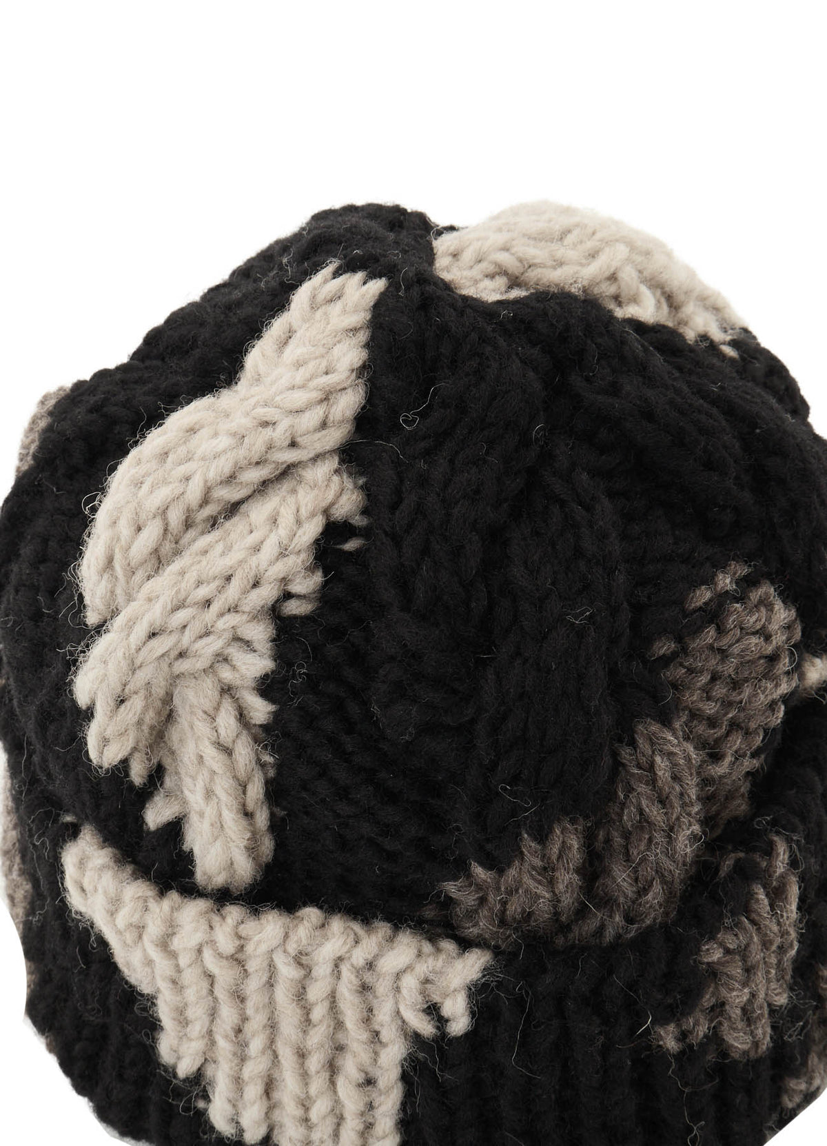 ANIMAL PATTERN HAND-KNIT CAP