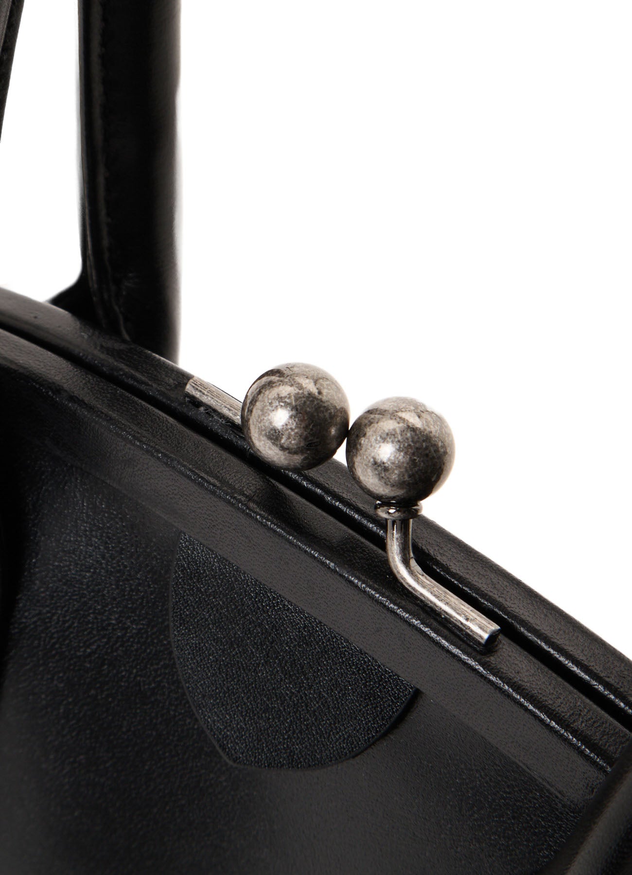 SEMI GLOSS OIL LEATHER CLASP HANDBAG