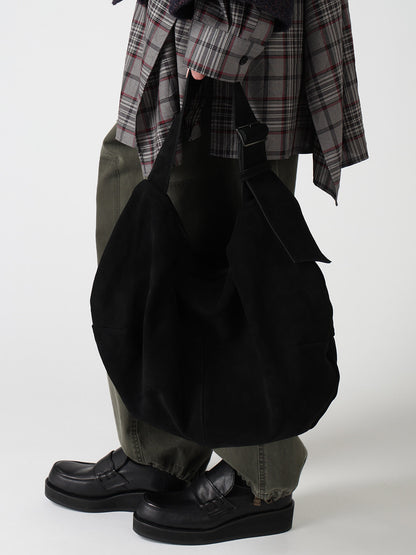 HEAVY VELOUR GYOZA-STYLE BAG