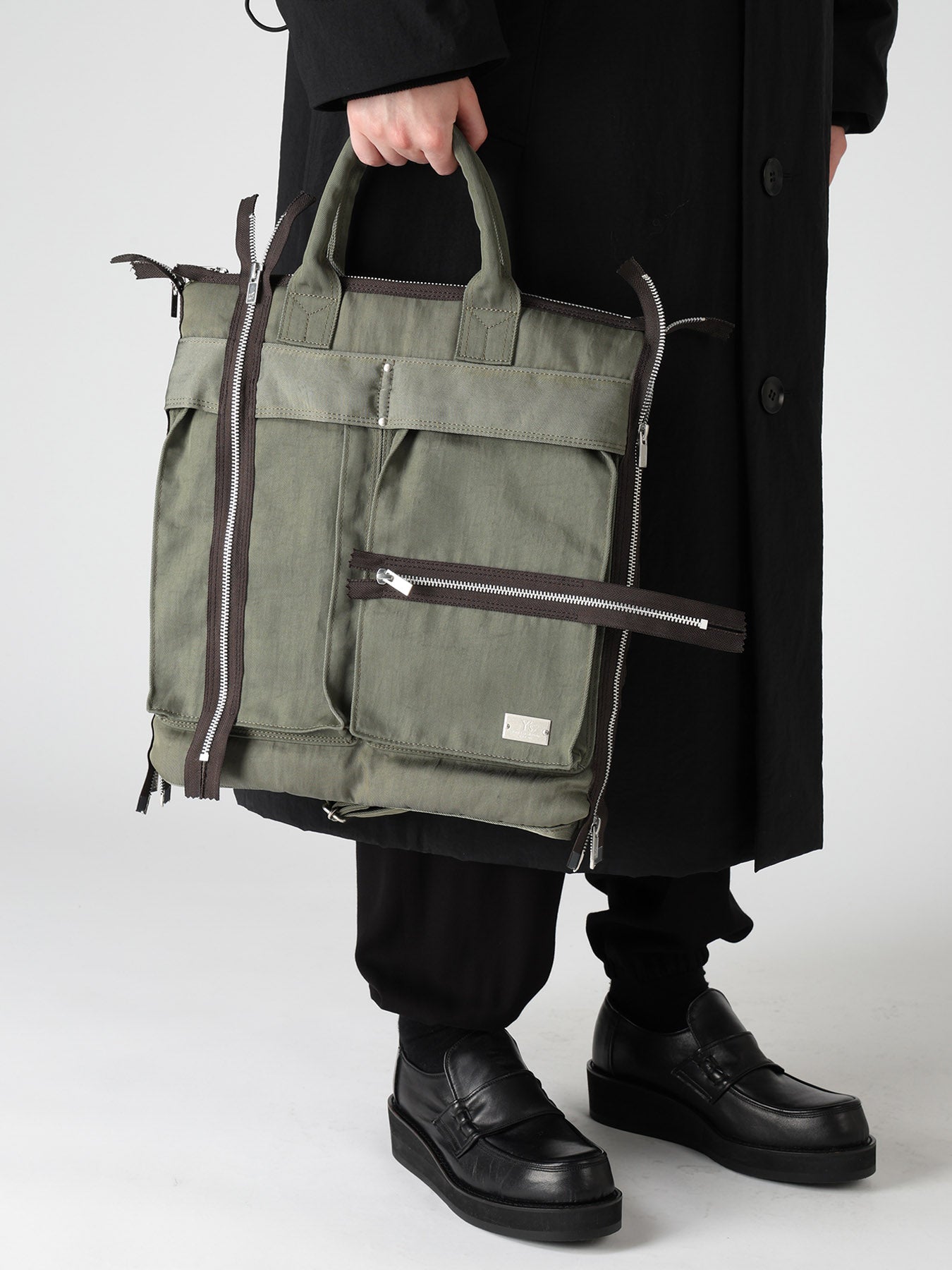 VINTAGE NYLON ZIP HELMET BAG