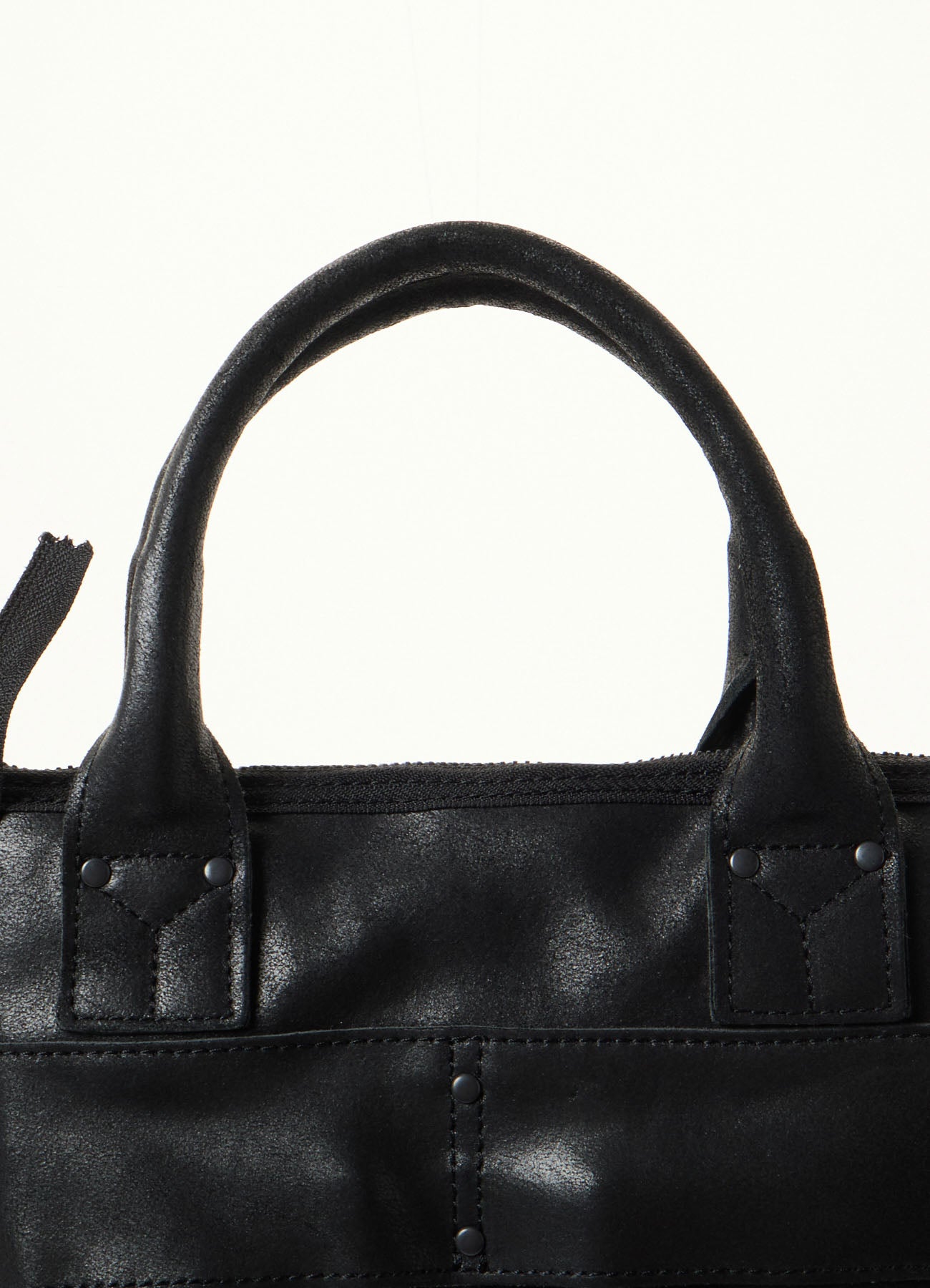 VINTAGE LEATHER ZIP HELMET BAG