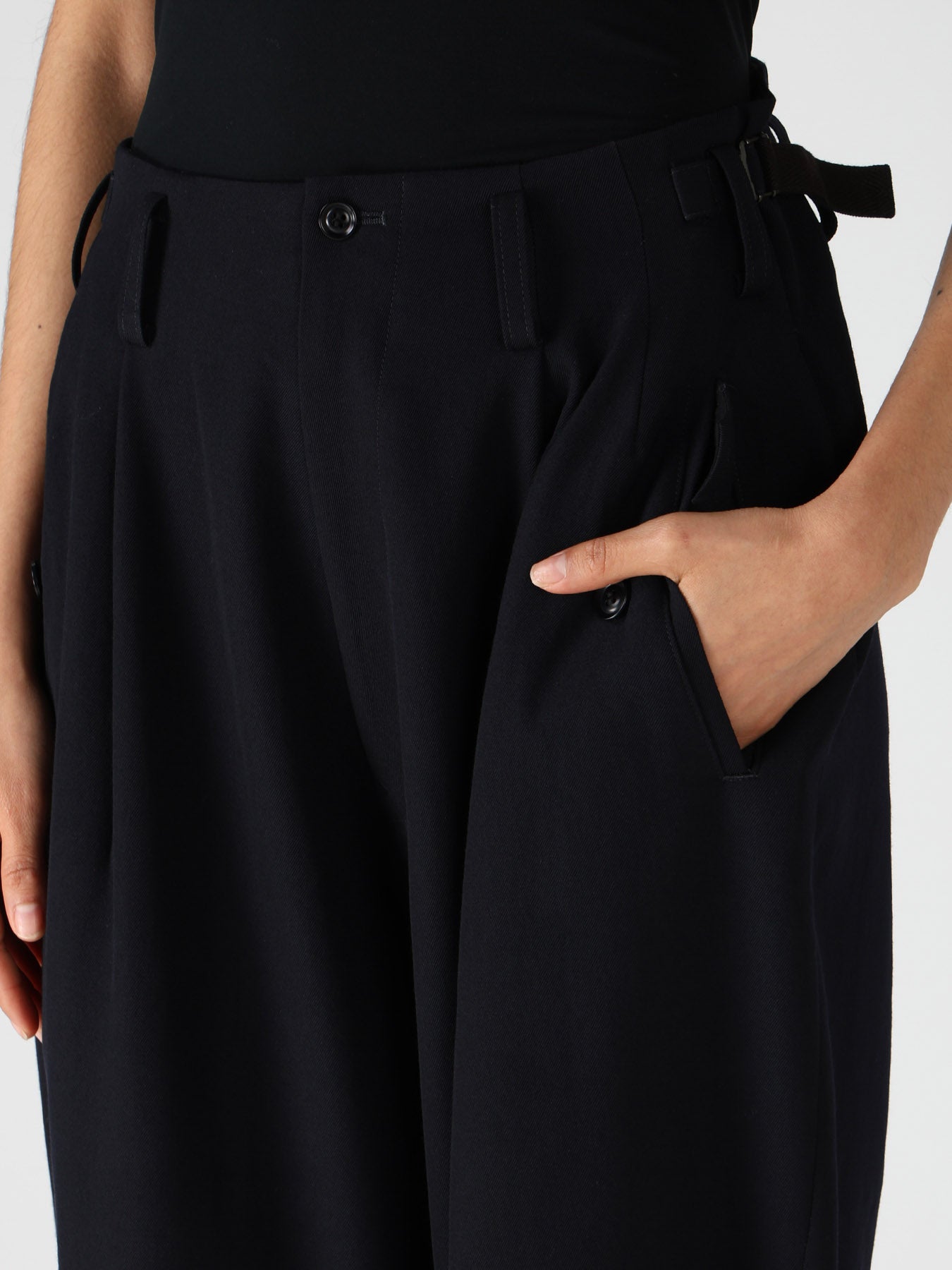WOOL GABARDINE 2-TUCK WIDE PANTS