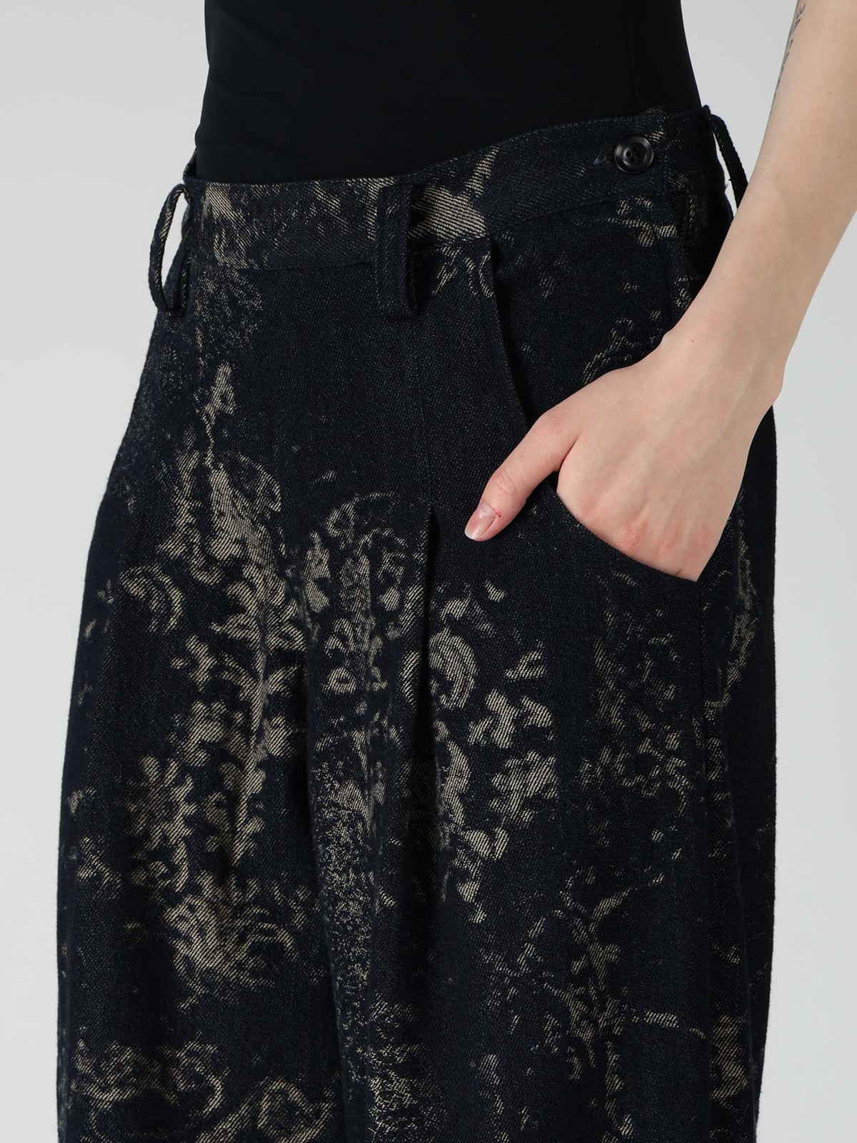 DENIM JACQUARD SIDE OPEN PANTS