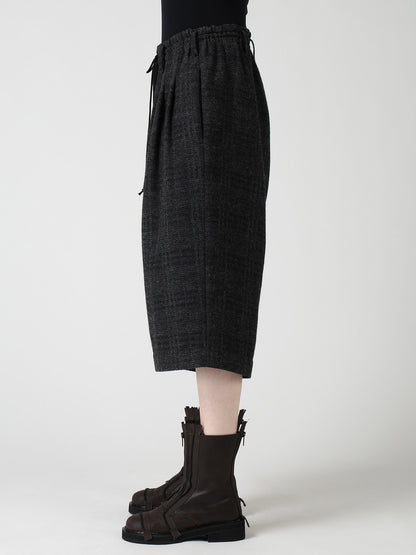 WOOL BLEND PLAID 3-TUCK HALF PANTS
