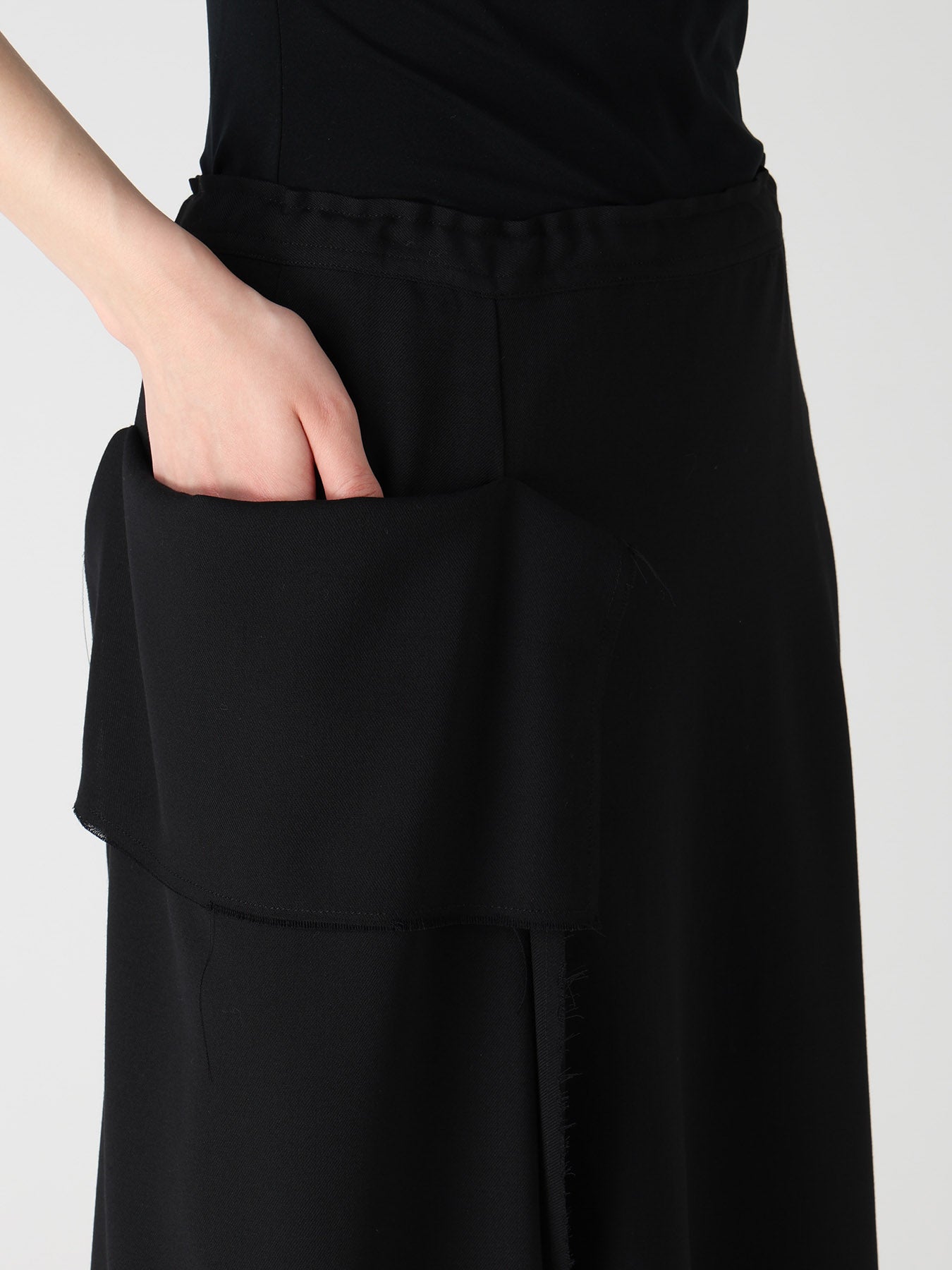 WOOL SERGE DRAPE FLARE PANTS