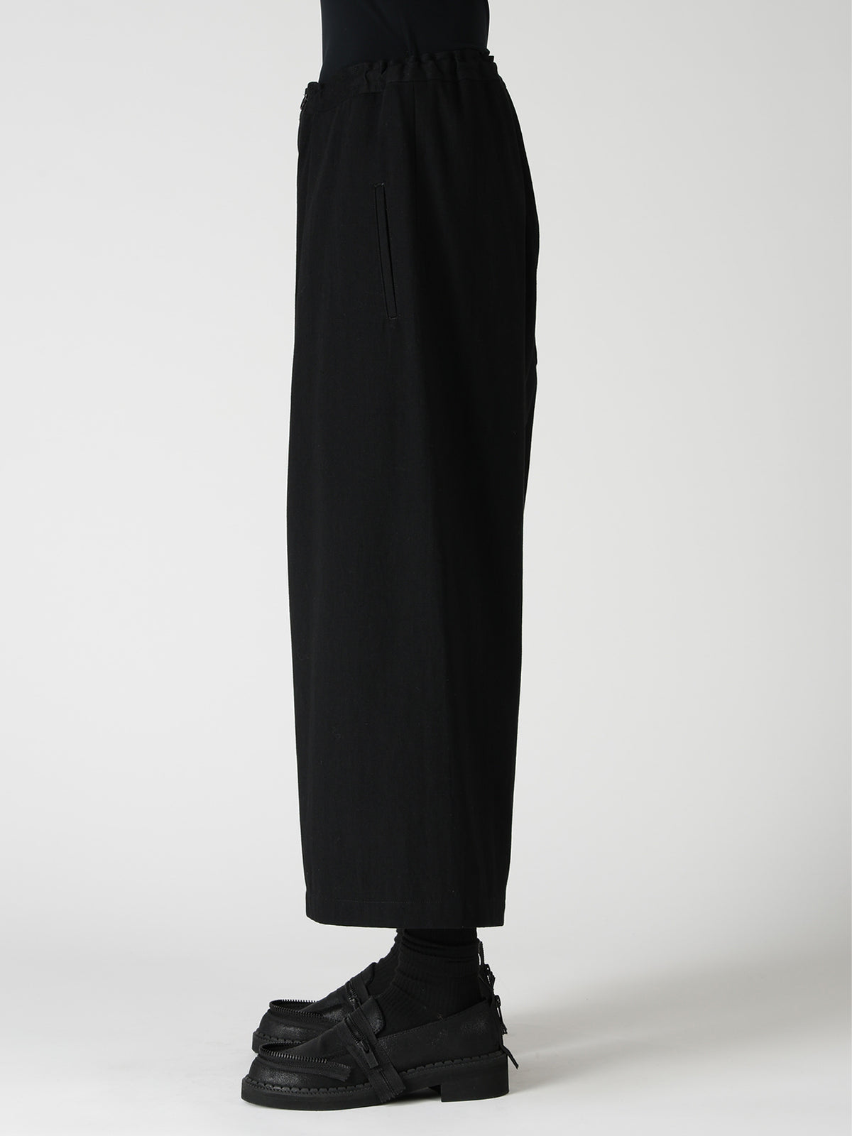 8OZ DENIM WASH FRONT TUCK WIDE PANTS