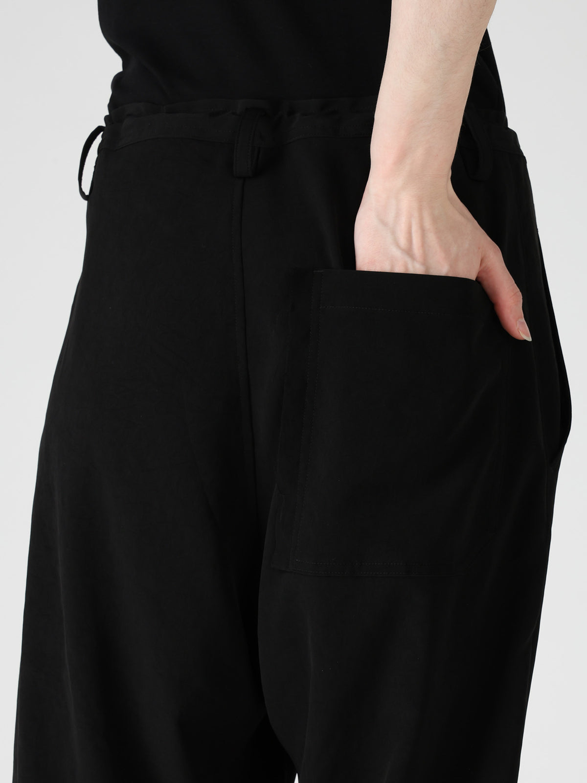 TA/PE CREPE DE CHINE TAPERED PANTS