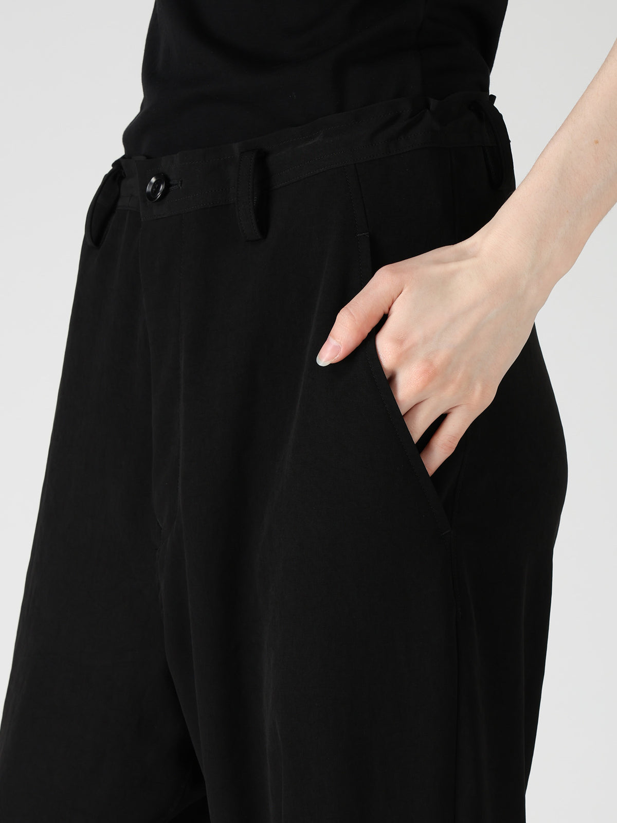 TA/PE CREPE DE CHINE TAPERED PANTS
