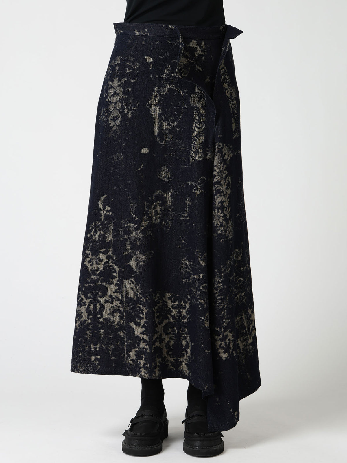 DENIM JACQUARD FRONT CUT-OUT SKIRT