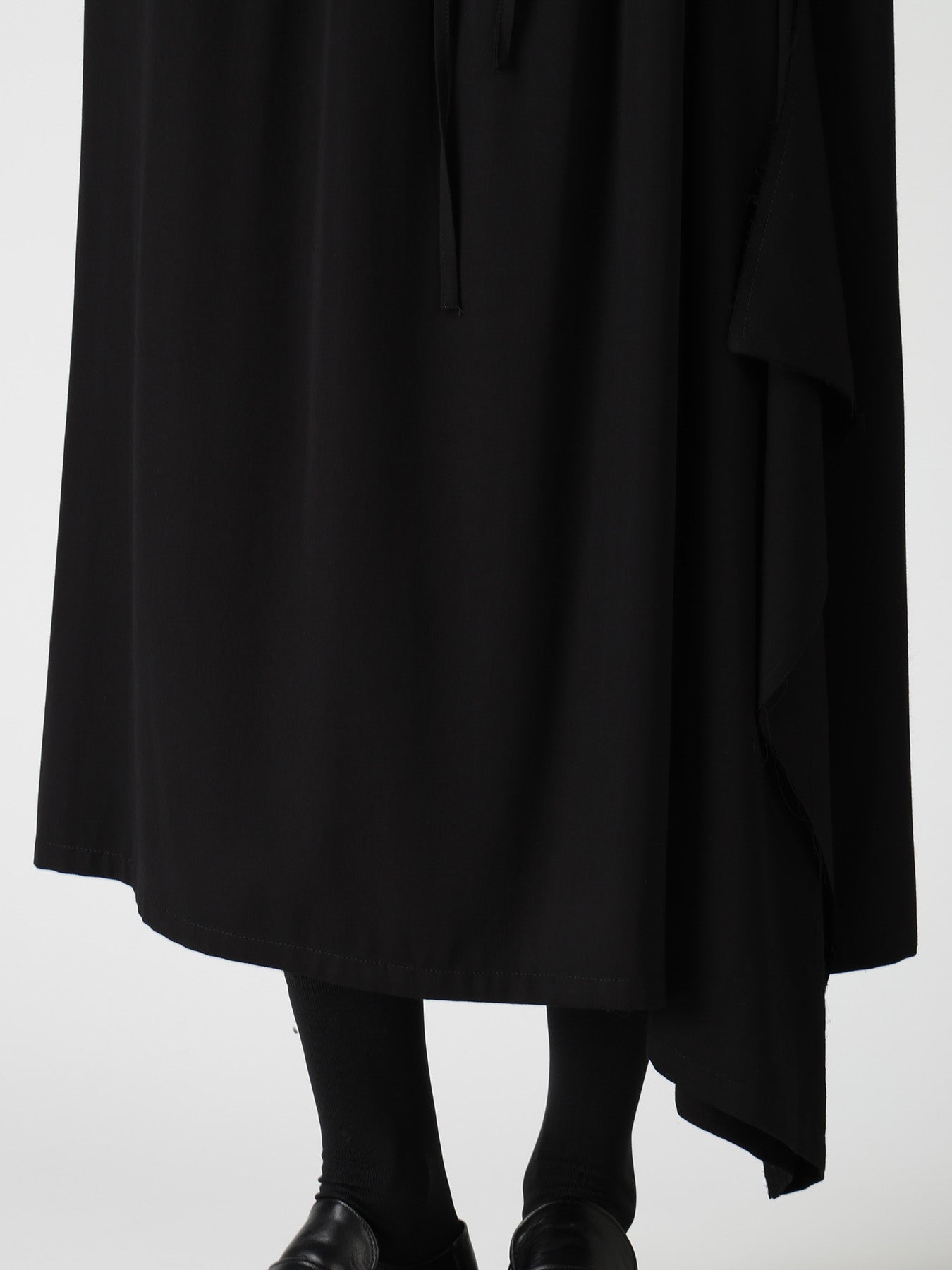 VISCOSE/TRIACETATE BLEND DETACHED PANEL SKIRT