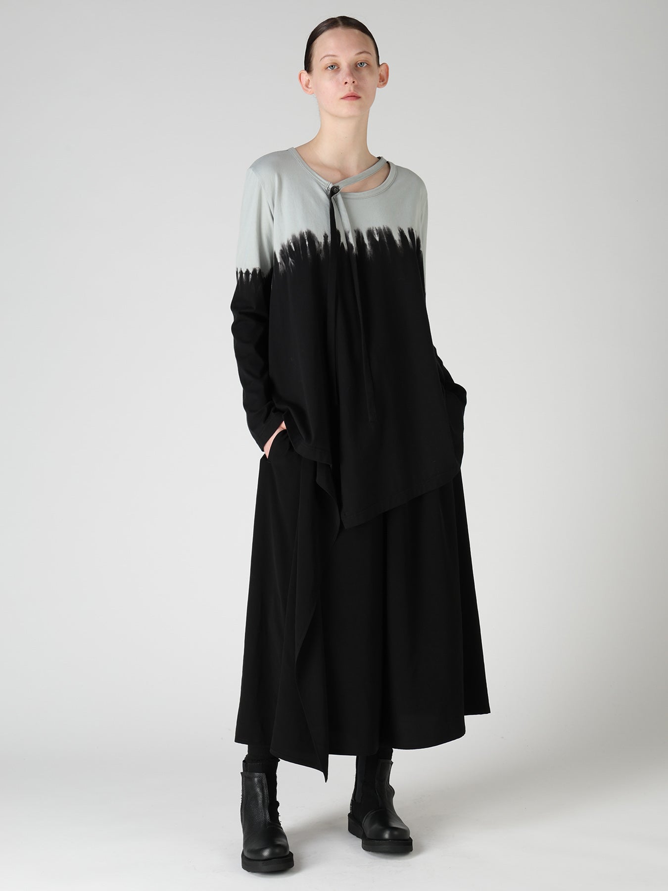 DISCHARGE DYED LONG SLEEVE ASYMMETRIC T-SHIRT