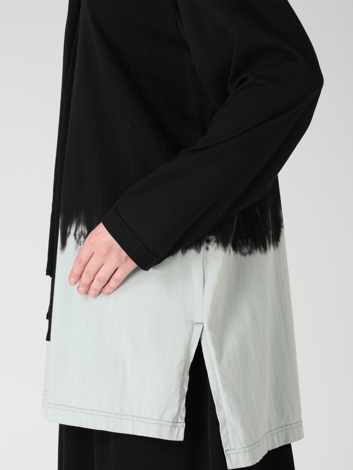 DISCHARGE DYED TIE-NECK T-SHIRT