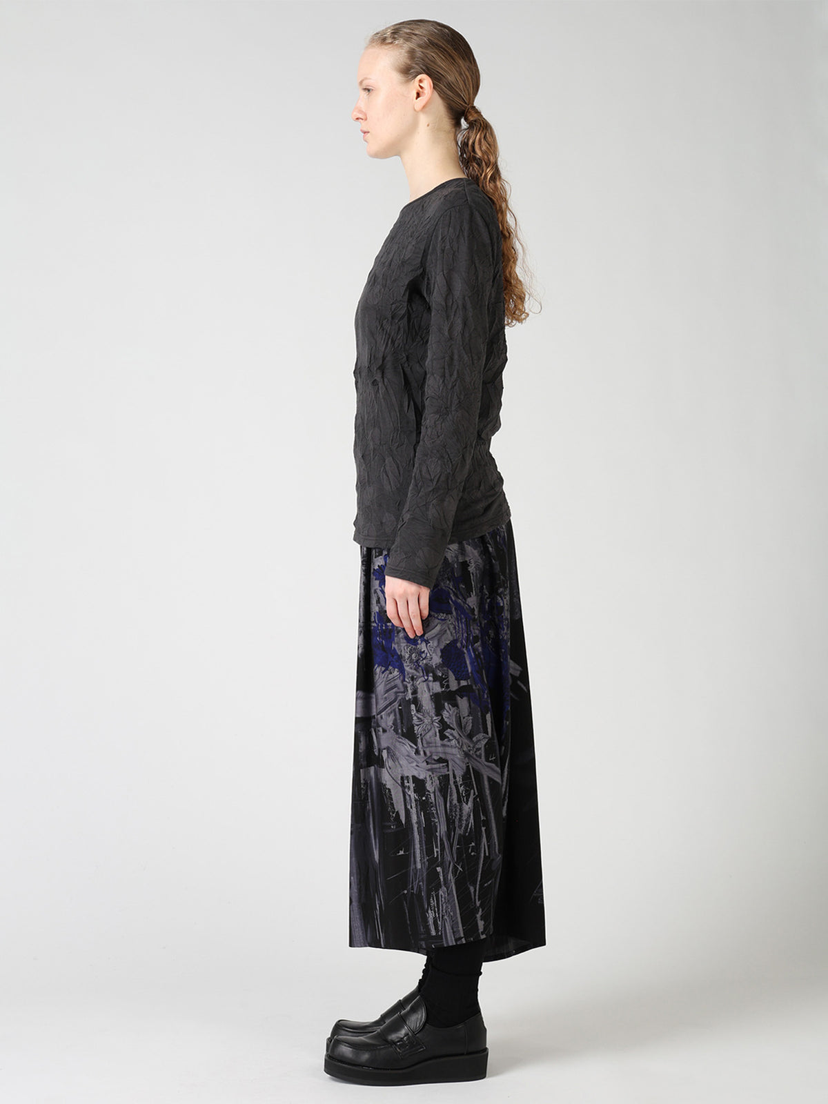 RANDOM DOT JACQUARD LONG SLEEVE T-SHIRT