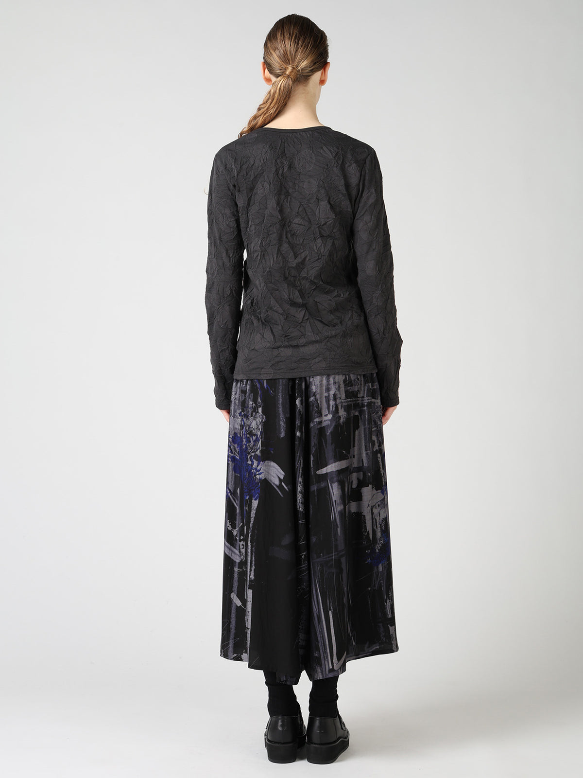 RANDOM DOT JACQUARD LONG SLEEVE T-SHIRT