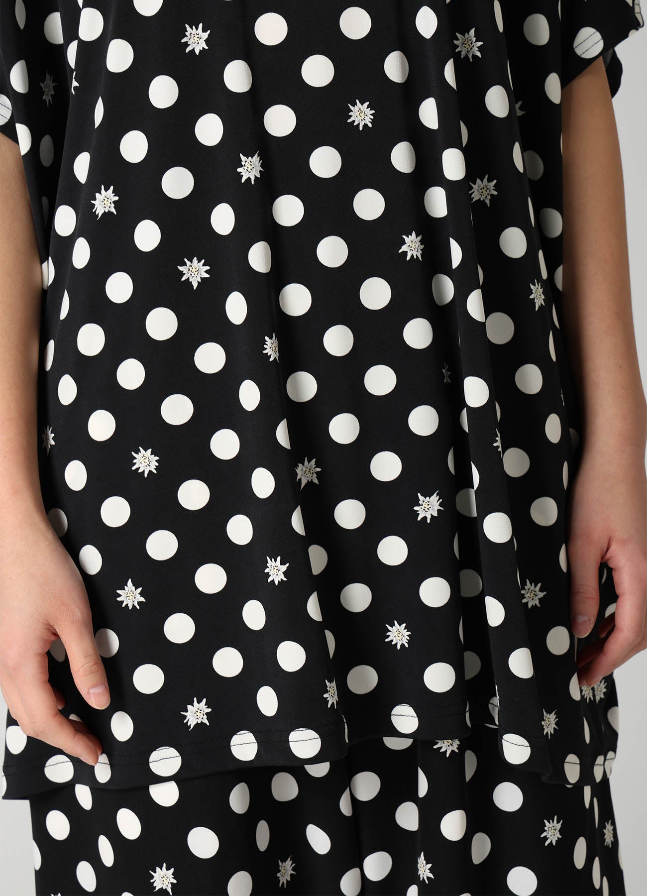 DOT FLOWER PRINT JERSEY OVERSIZED T-SHIRT