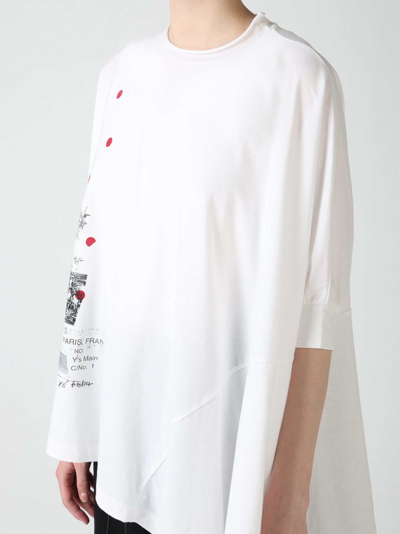 ATELIER PIGMENT PRINTED ASYMMETRIC DOLMAN SLEEVE T-SHIRT