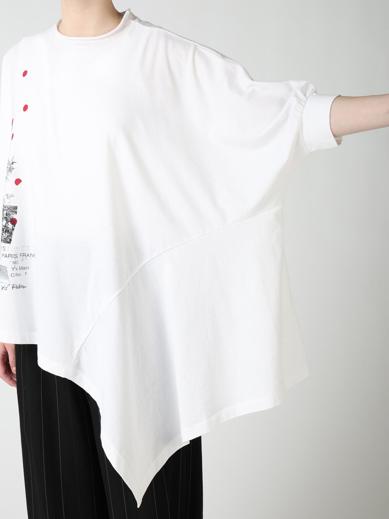 ATELIER PIGMENT PRINTED ASYMMETRIC DOLMAN SLEEVE T-SHIRT