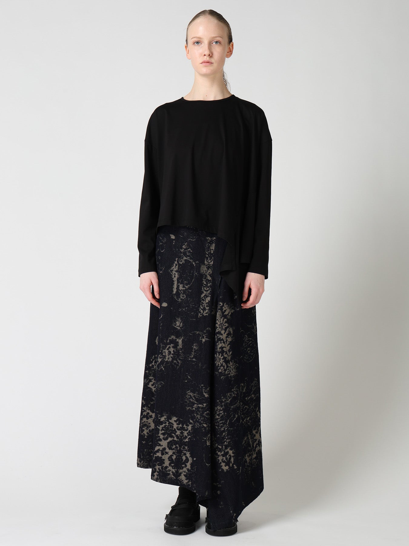 SUVIN JERSEY ASYMMETRIC ROUND NECK T-SHIRT