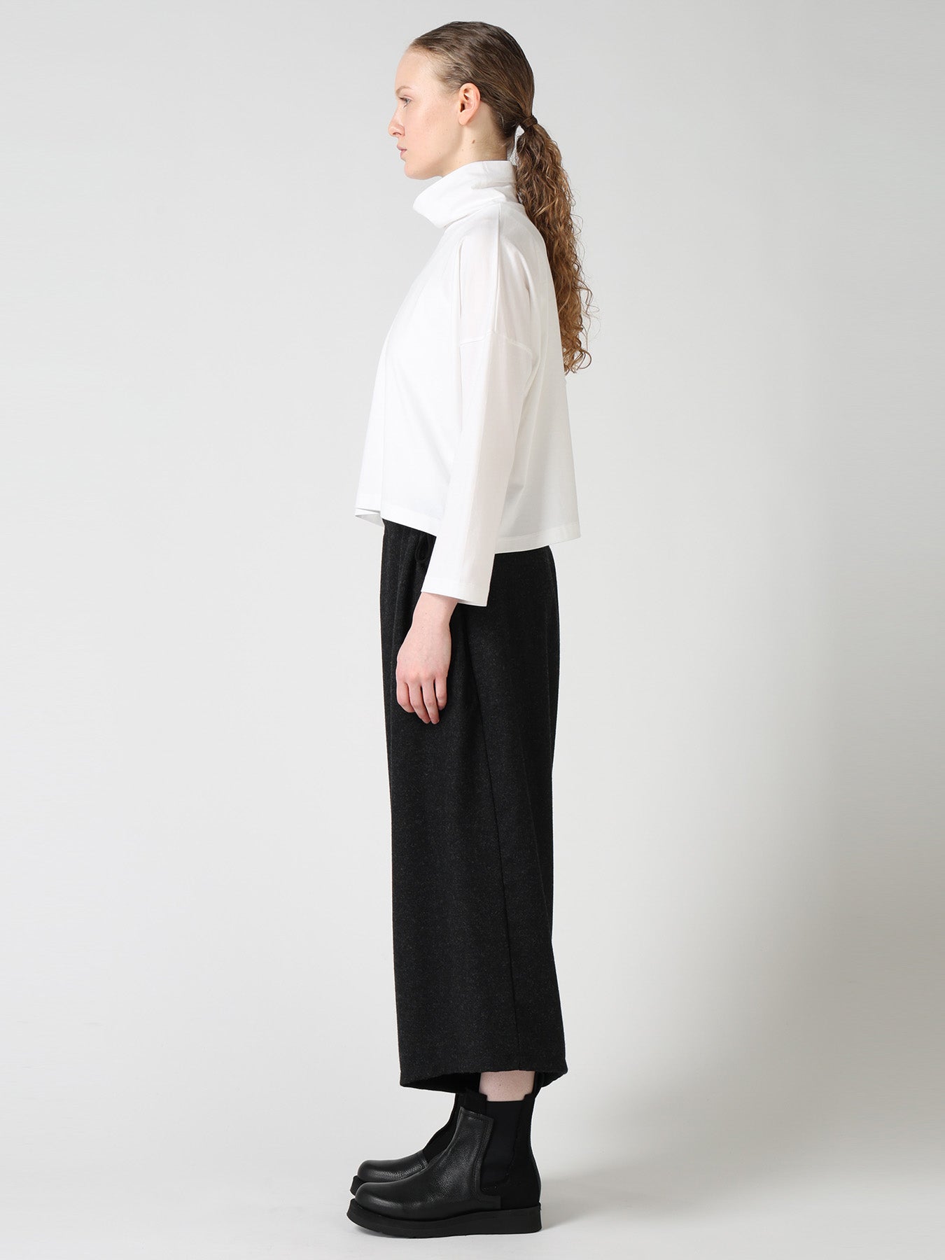 SUVIN JERSEY SHORT HIGH NECK T-SHIRT